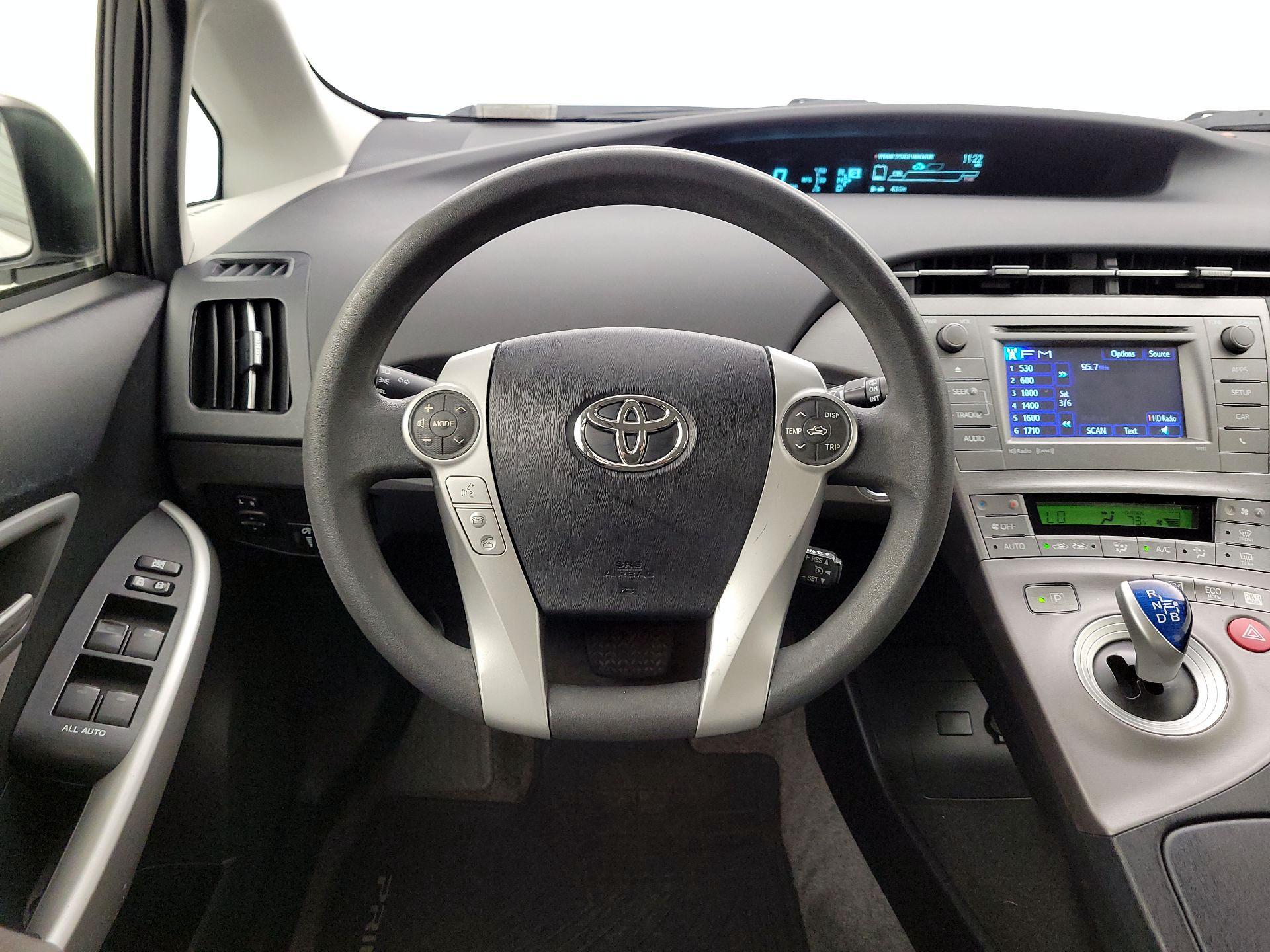 Thumbnail: 2015 Toyota Prius - 10