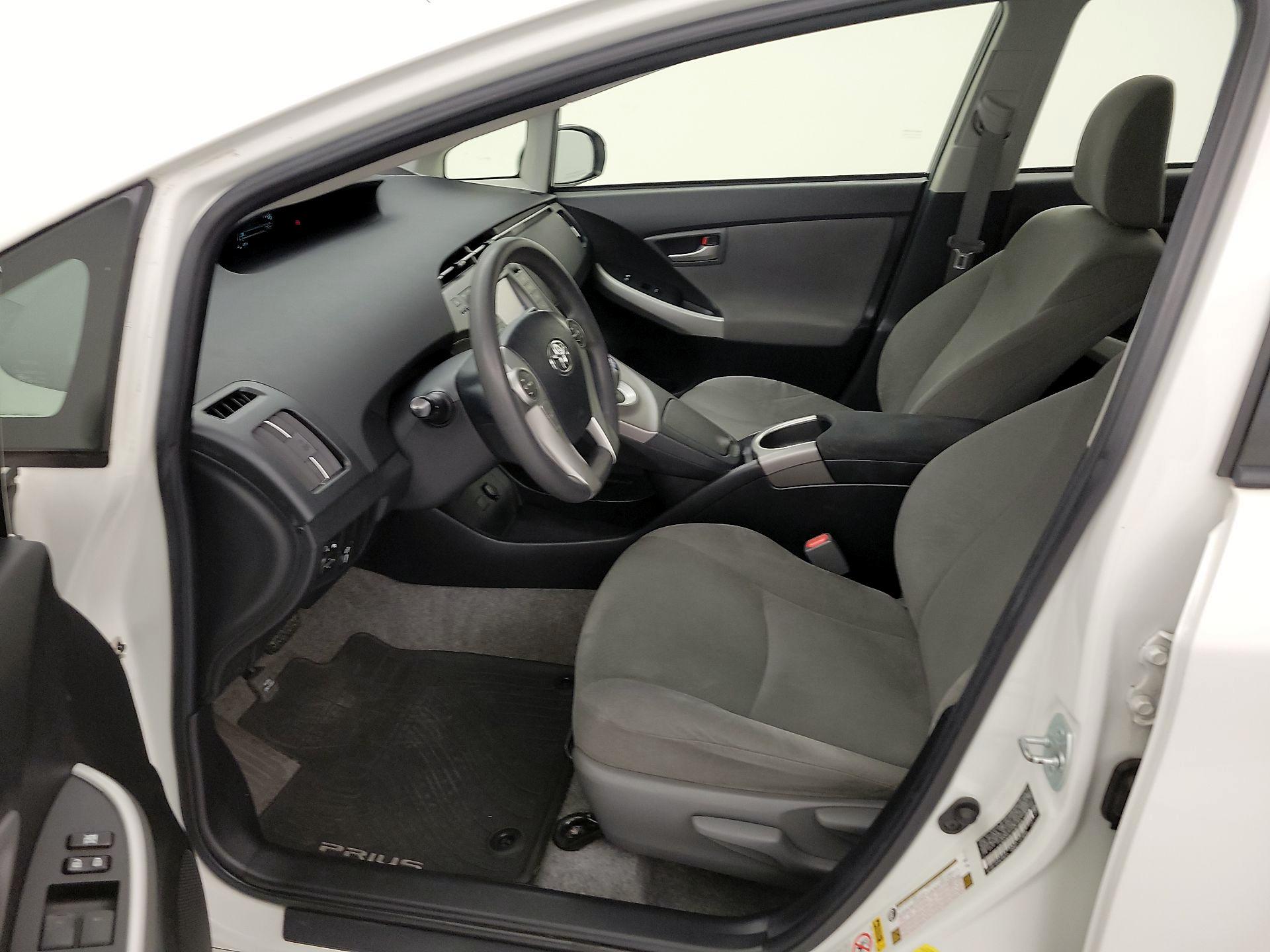 Thumbnail: 2015 Toyota Prius - 11