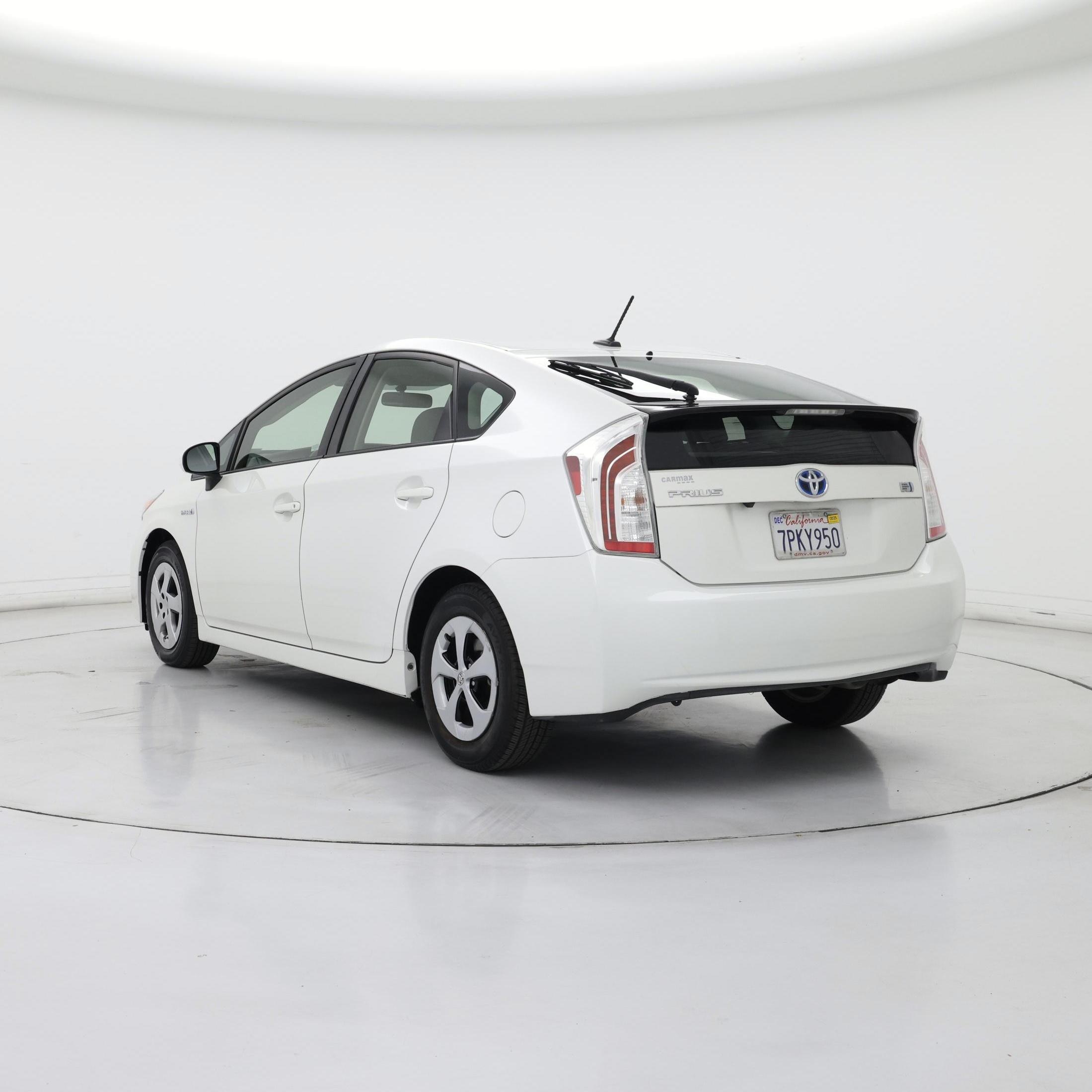 Thumbnail: 2015 Toyota Prius - 2