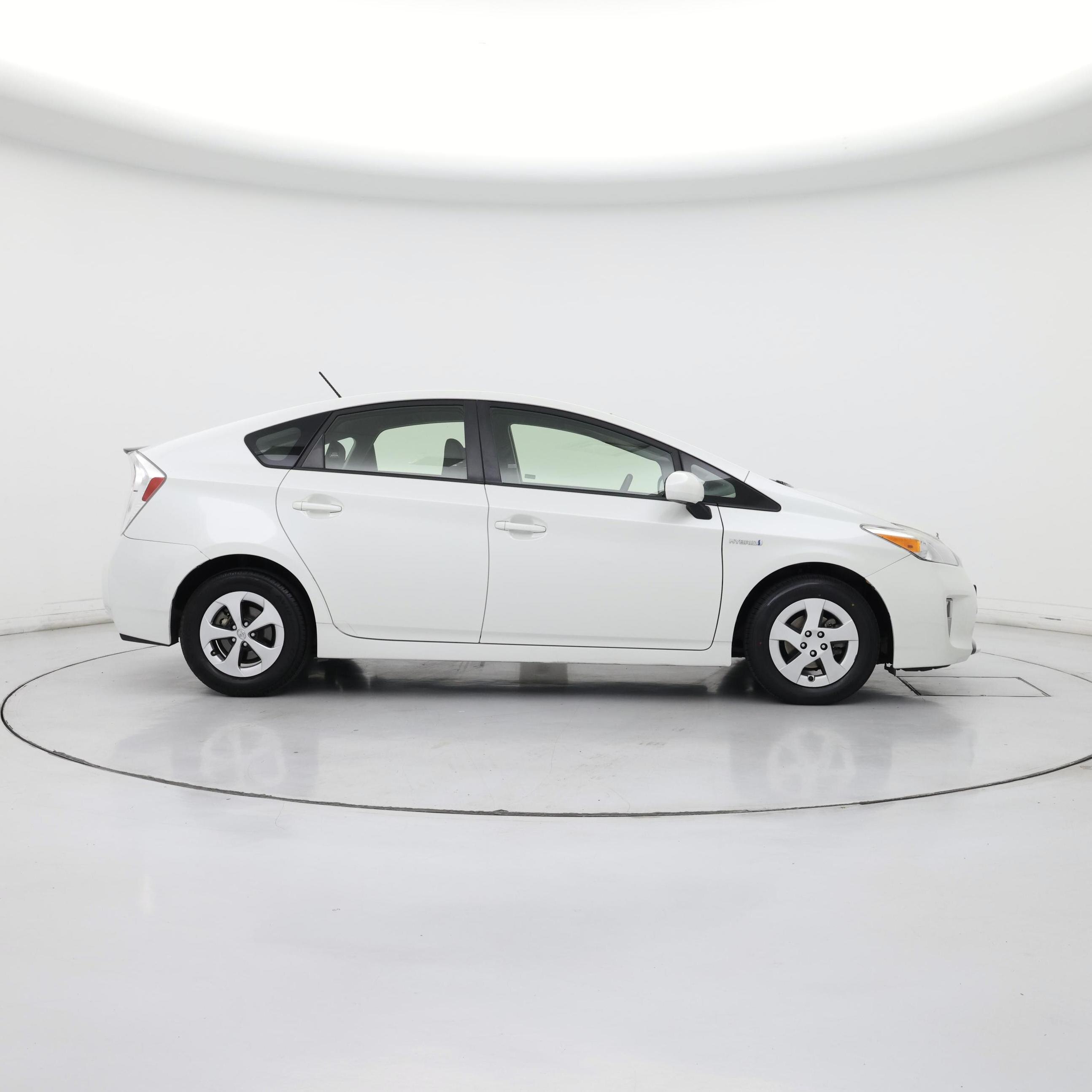 Thumbnail: 2015 Toyota Prius - 7