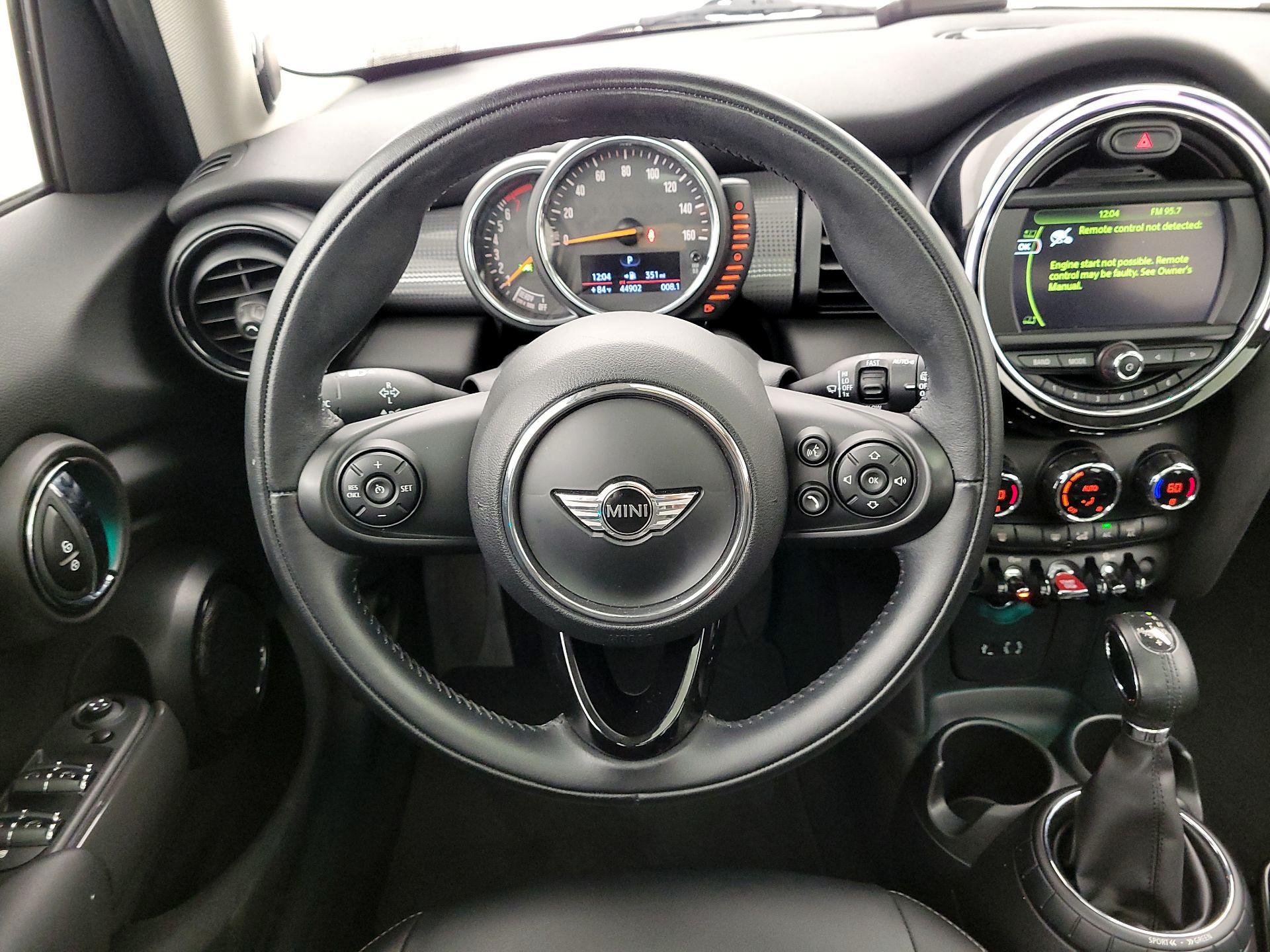 Thumbnail: 2016 MINI Cooper Hardtop - 10