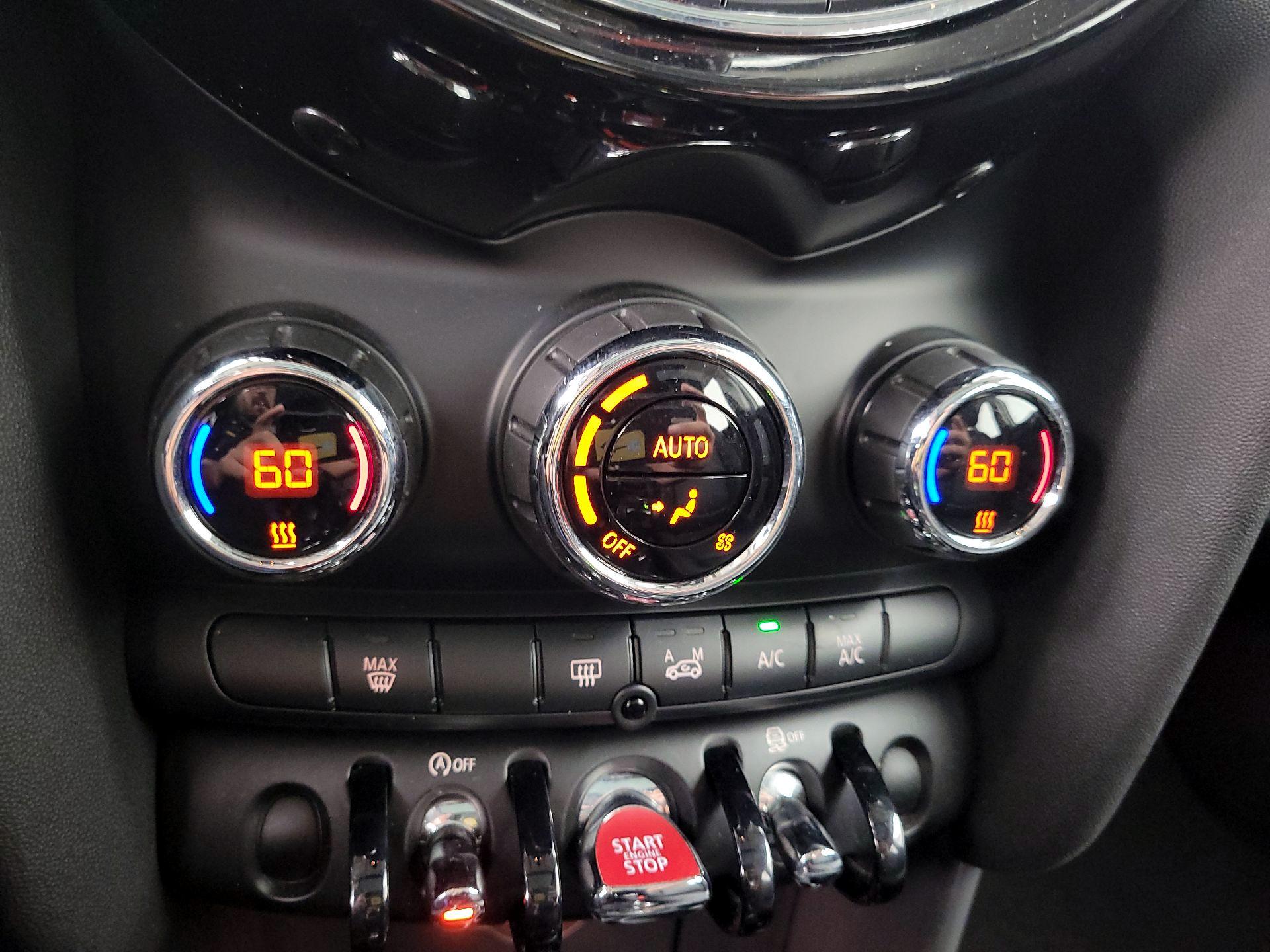 Thumbnail: 2016 MINI Cooper Hardtop - 16