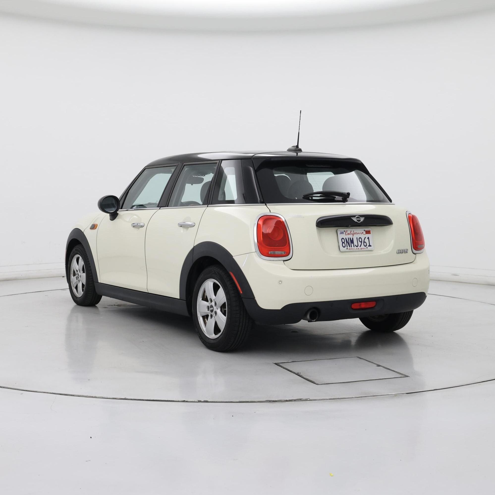 Thumbnail: 2016 MINI Cooper Hardtop - 2
