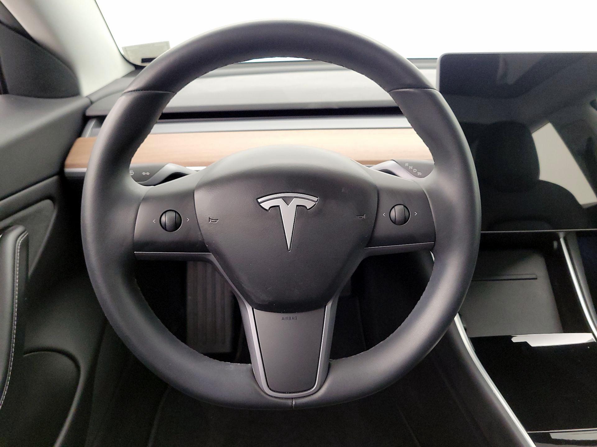 Thumbnail: 2018 Tesla Model 3 - 10