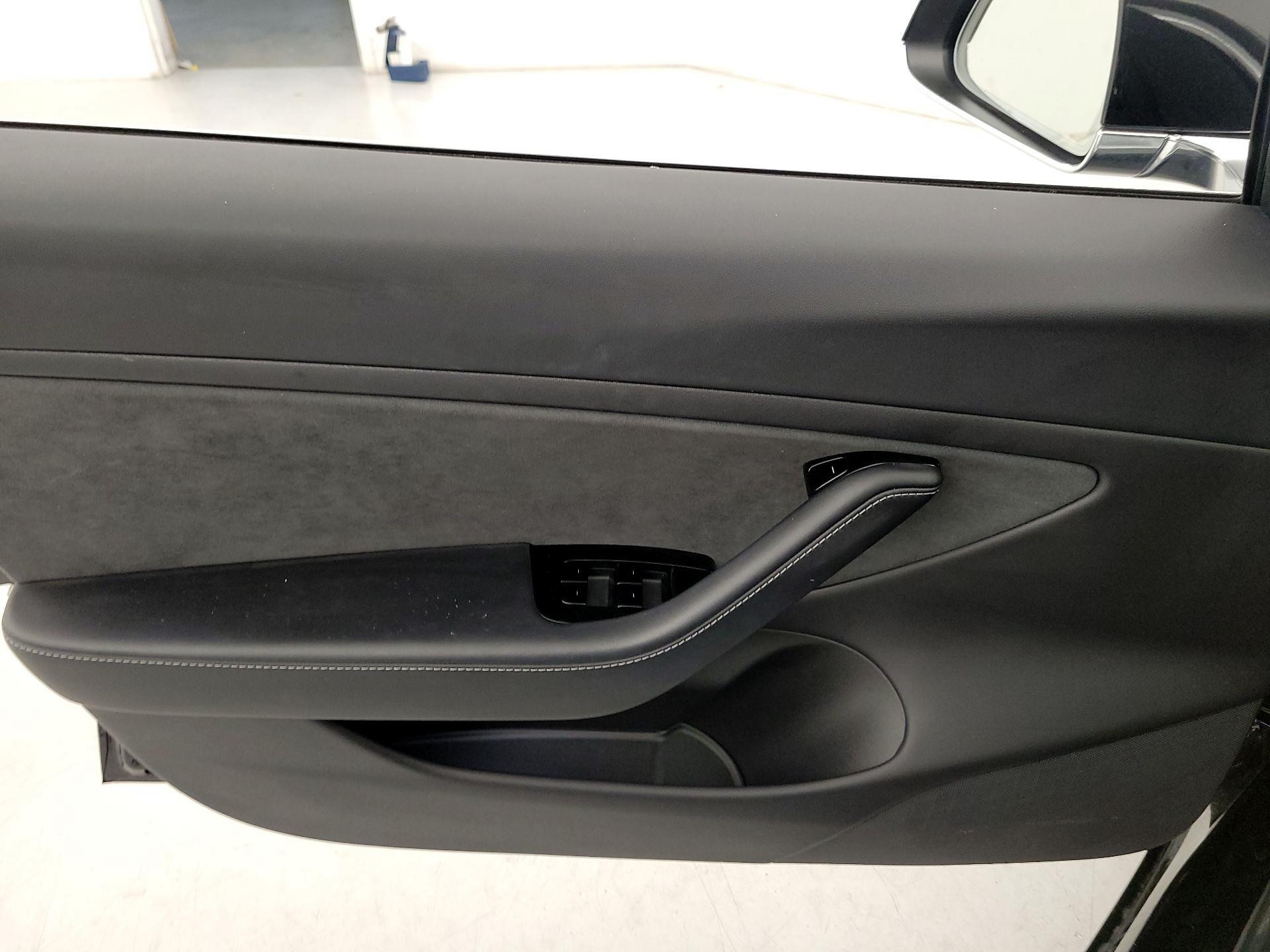 Thumbnail: 2018 Tesla Model 3 - 12