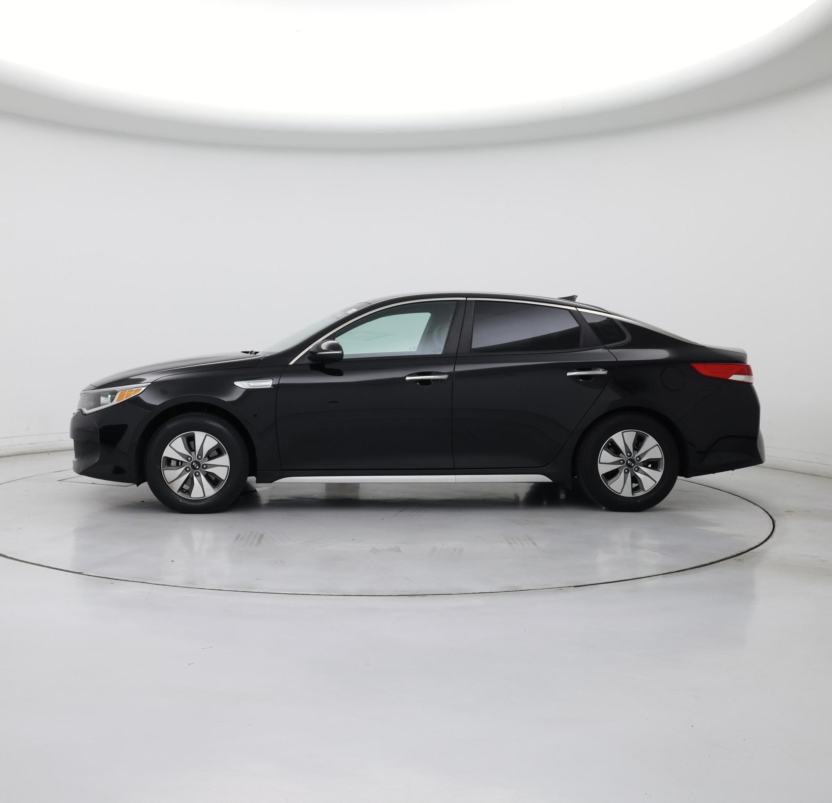 Thumbnail: 2017 Kia Optima - 3