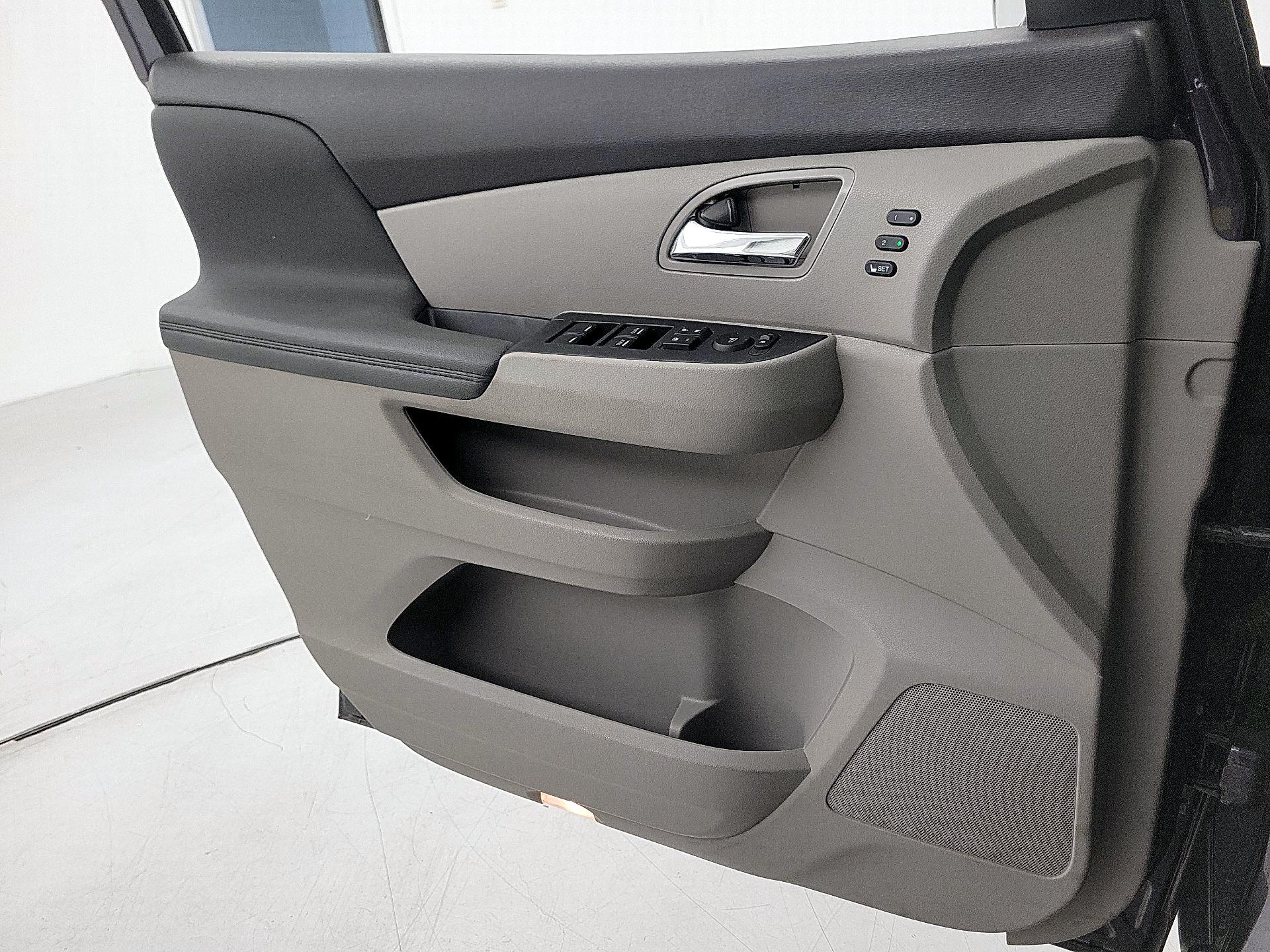 Thumbnail: 2015 Honda Odyssey - 12