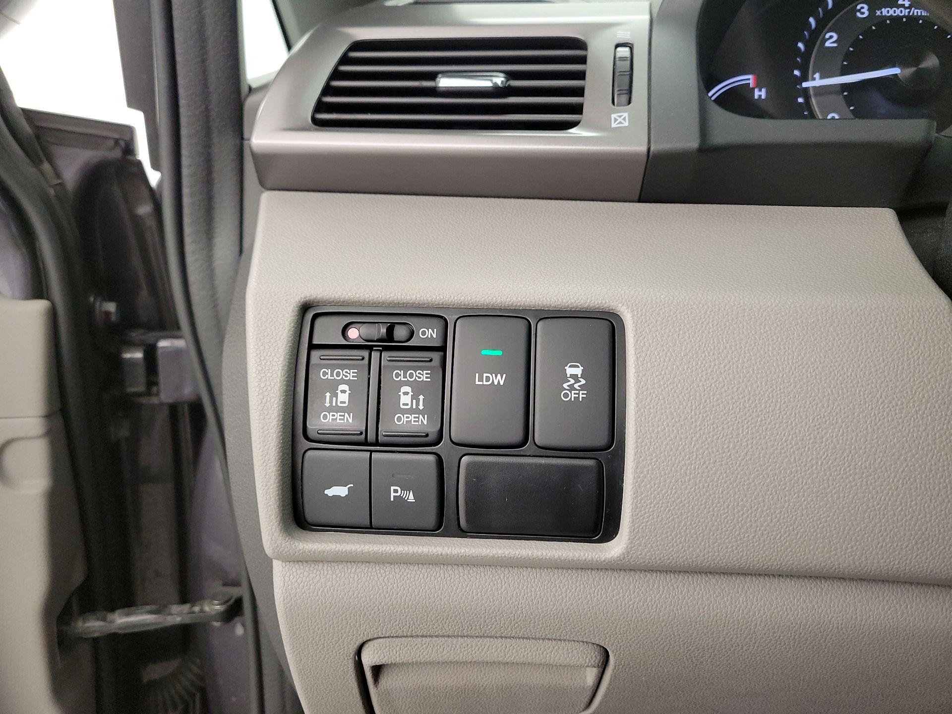 Thumbnail: 2015 Honda Odyssey - 13