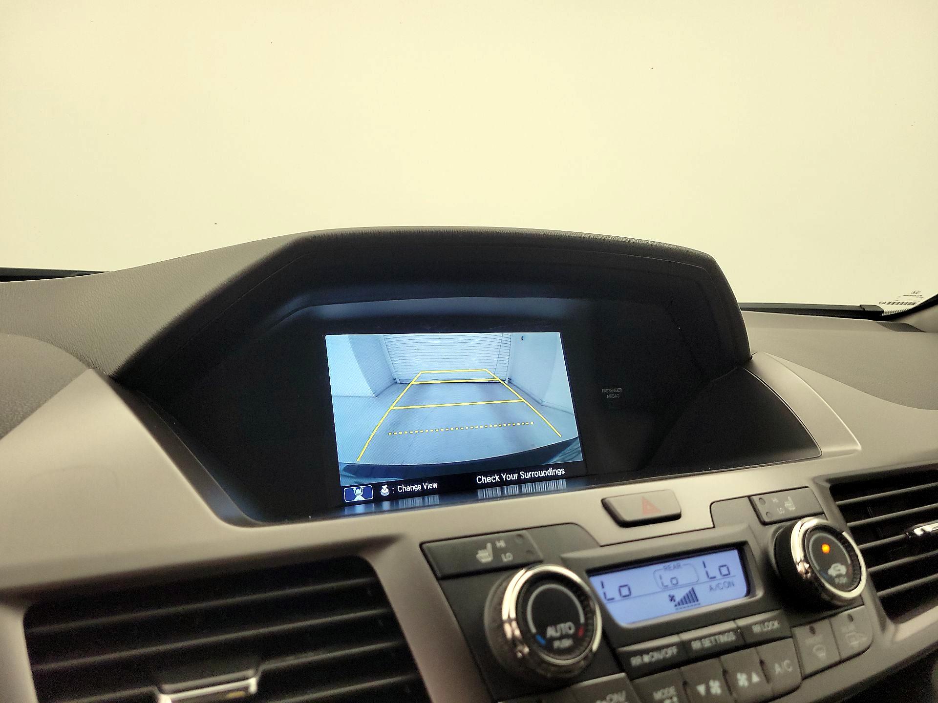 Thumbnail: 2015 Honda Odyssey - 14