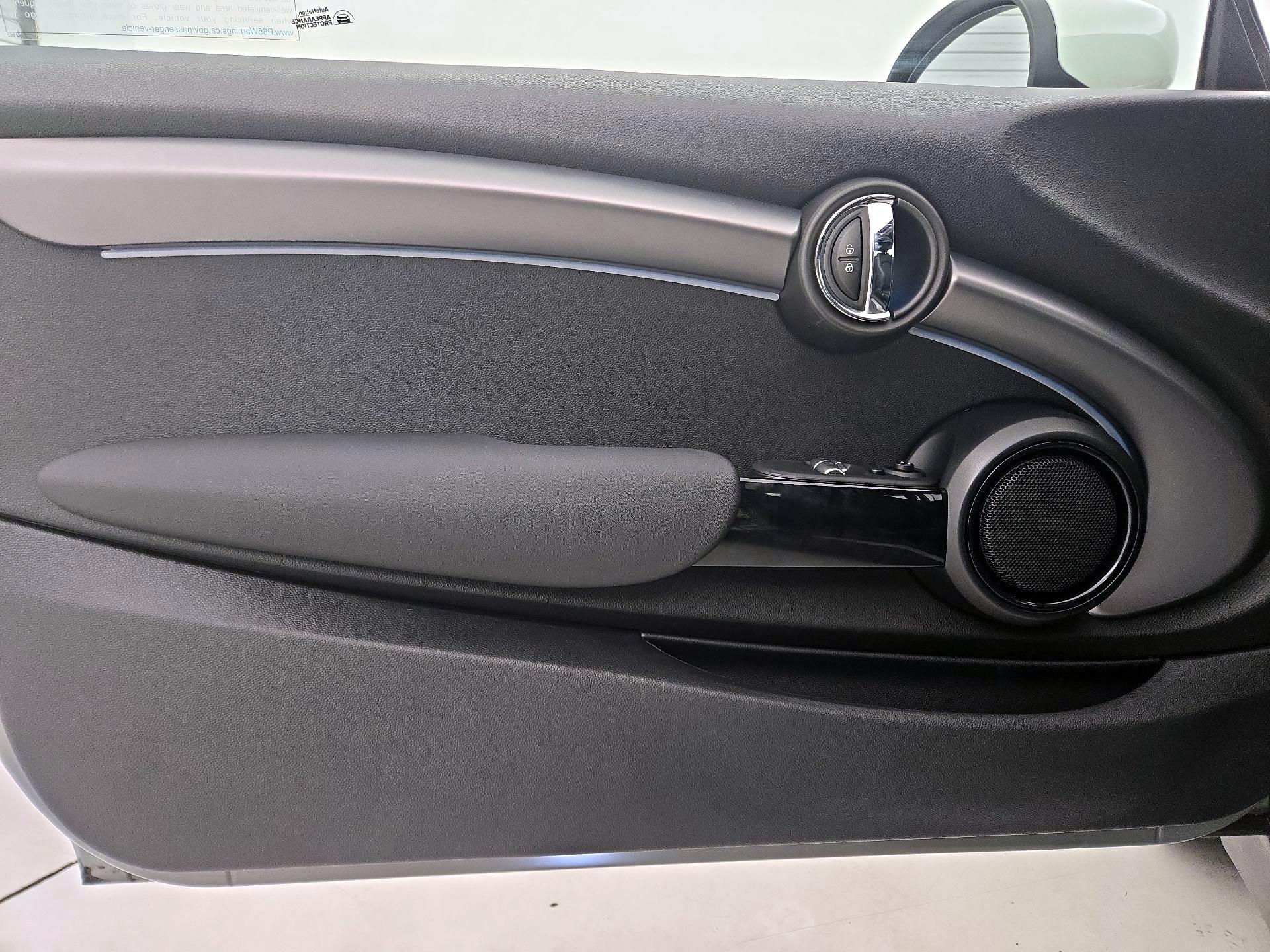 Thumbnail: 2022 MINI Cooper Hardtop - 12