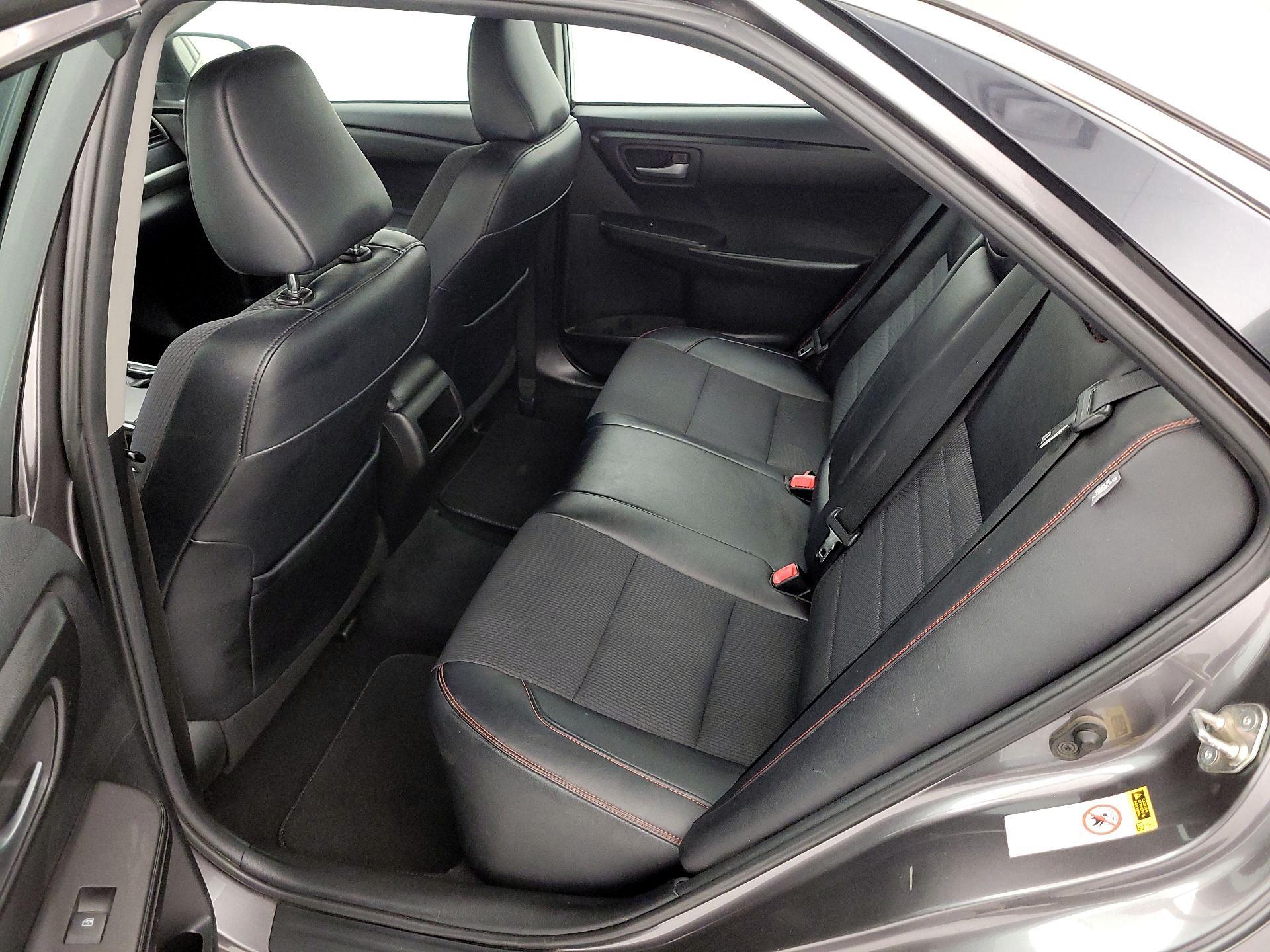 Thumbnail: 2016 Toyota Camry - 19