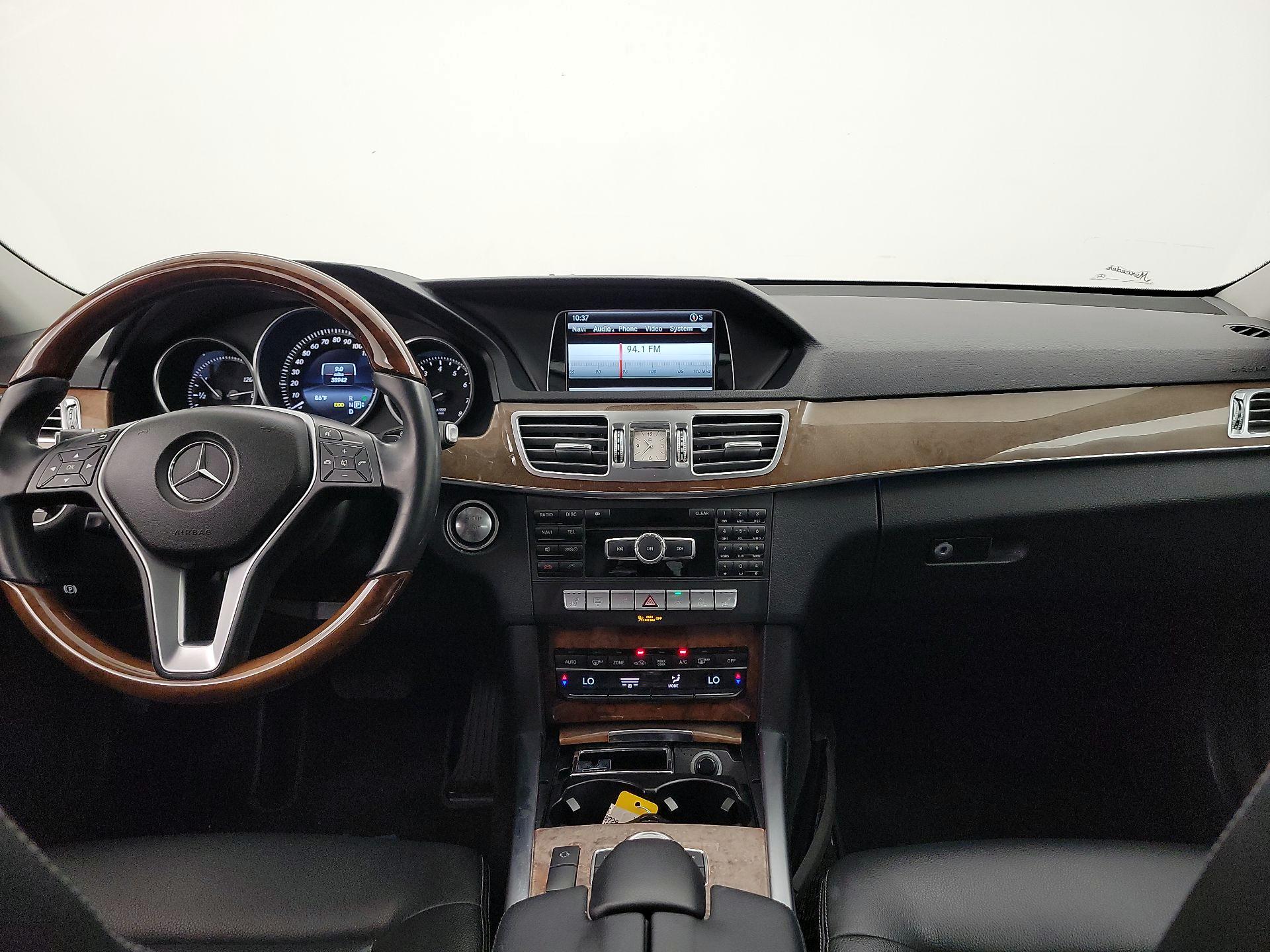 Thumbnail: 2014 Mercedes-Benz E-Class - 9