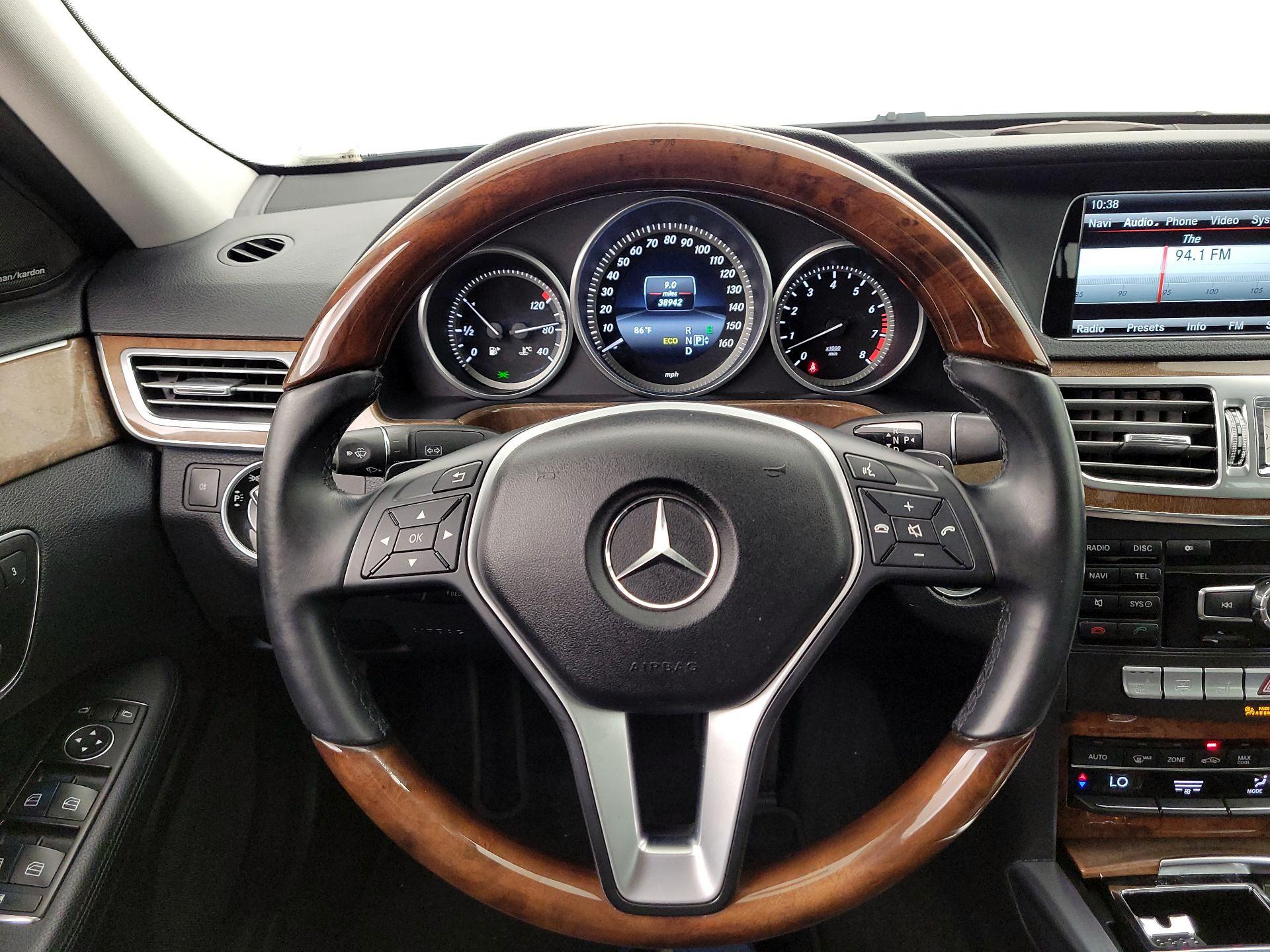 Thumbnail: 2014 Mercedes-Benz E-Class - 10