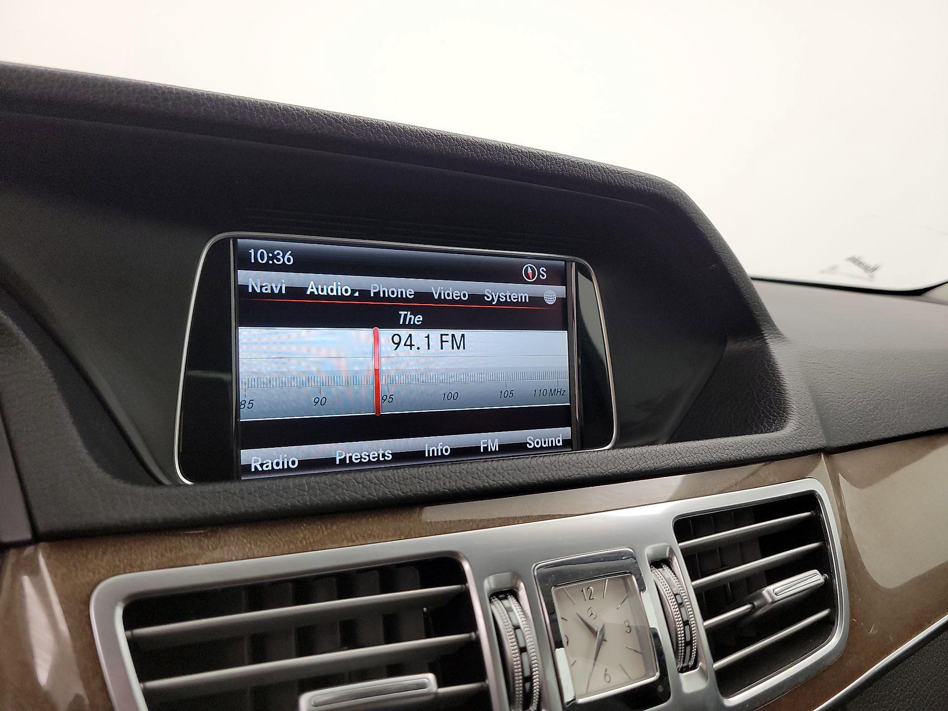 Thumbnail: 2014 Mercedes-Benz E-Class - 15