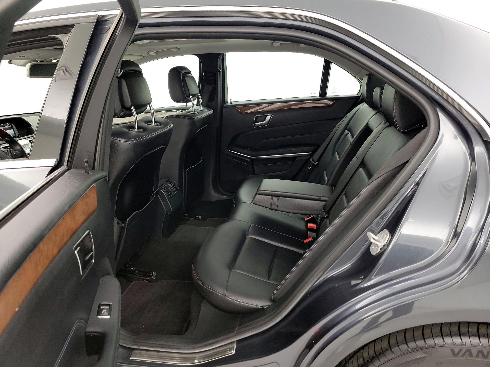 Thumbnail: 2014 Mercedes-Benz E-Class - 18