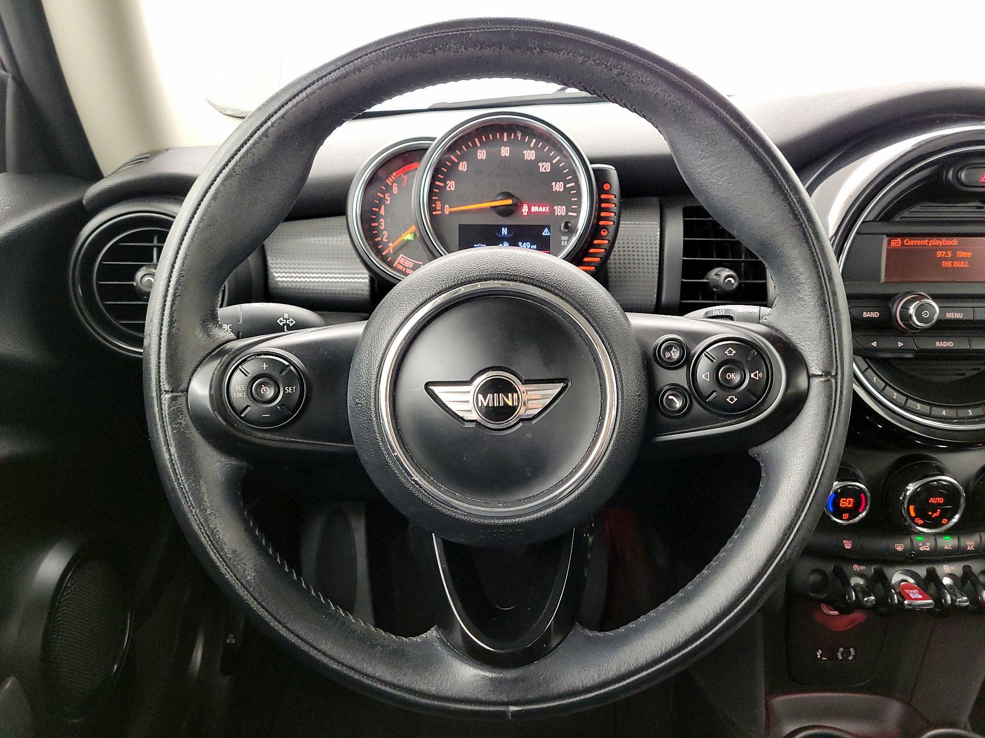 Thumbnail: 2016 MINI Cooper Hardtop - 10