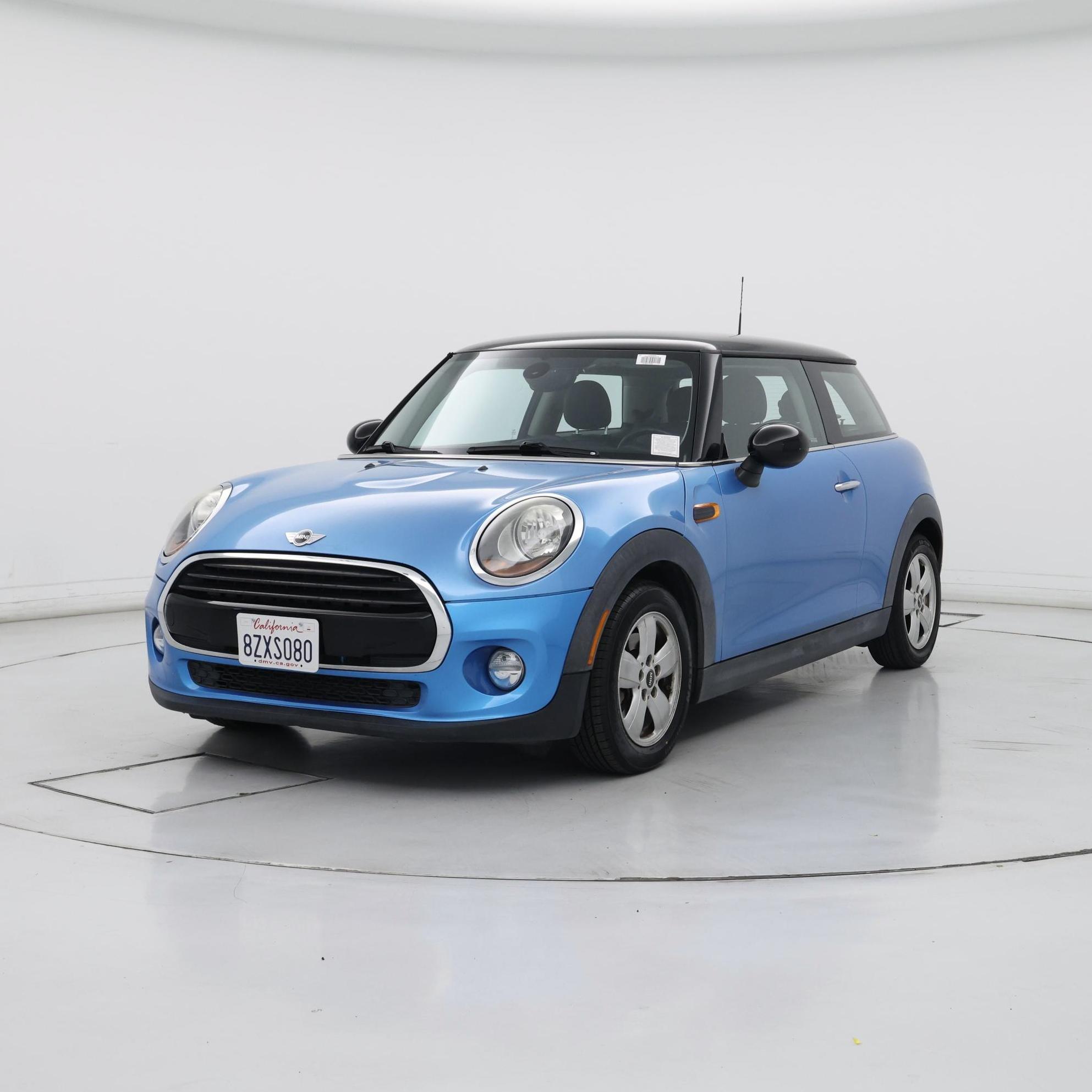 Thumbnail: 2016 MINI Cooper Hardtop - 4