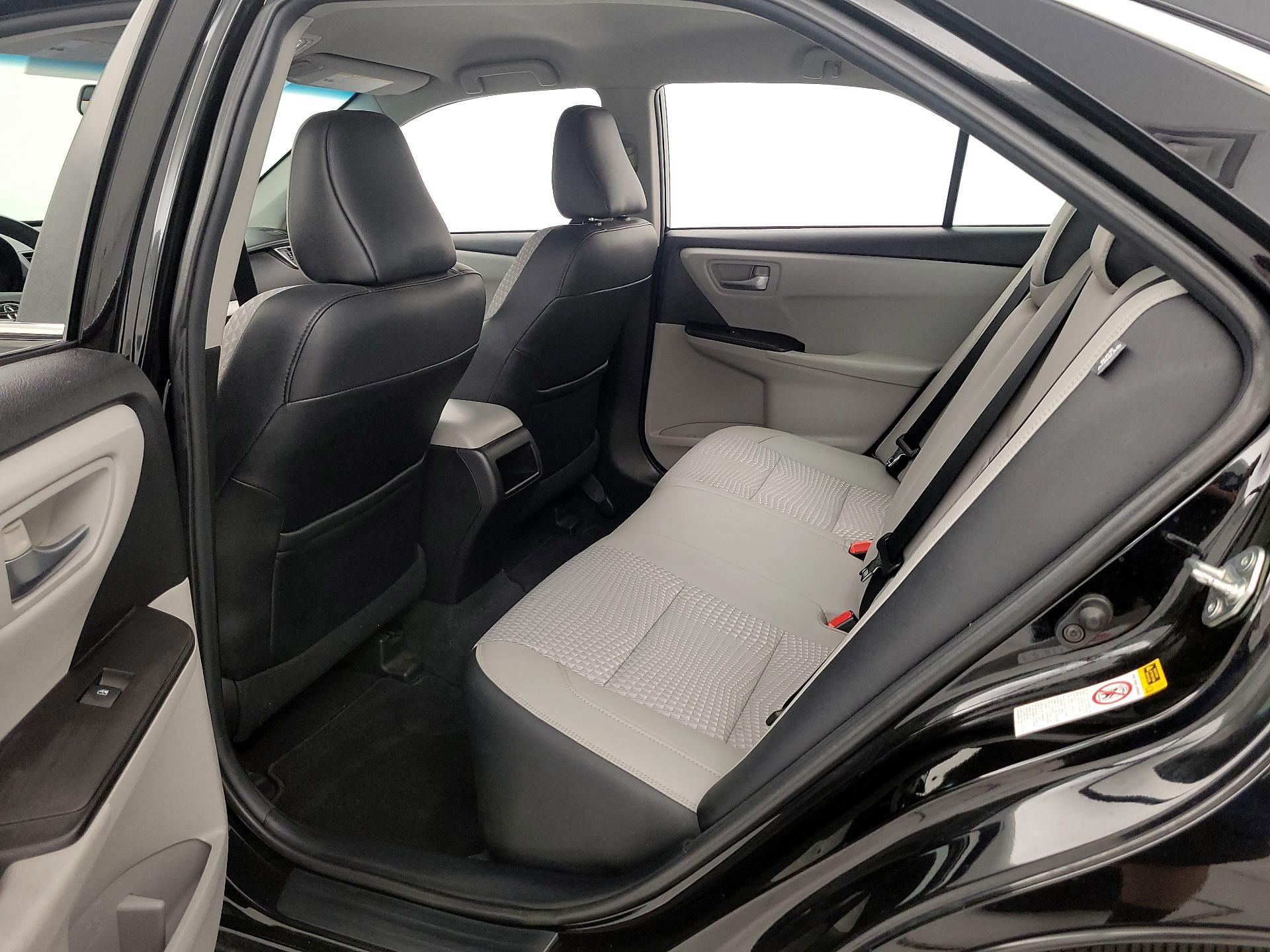 Thumbnail: 2015 Toyota Camry - 19