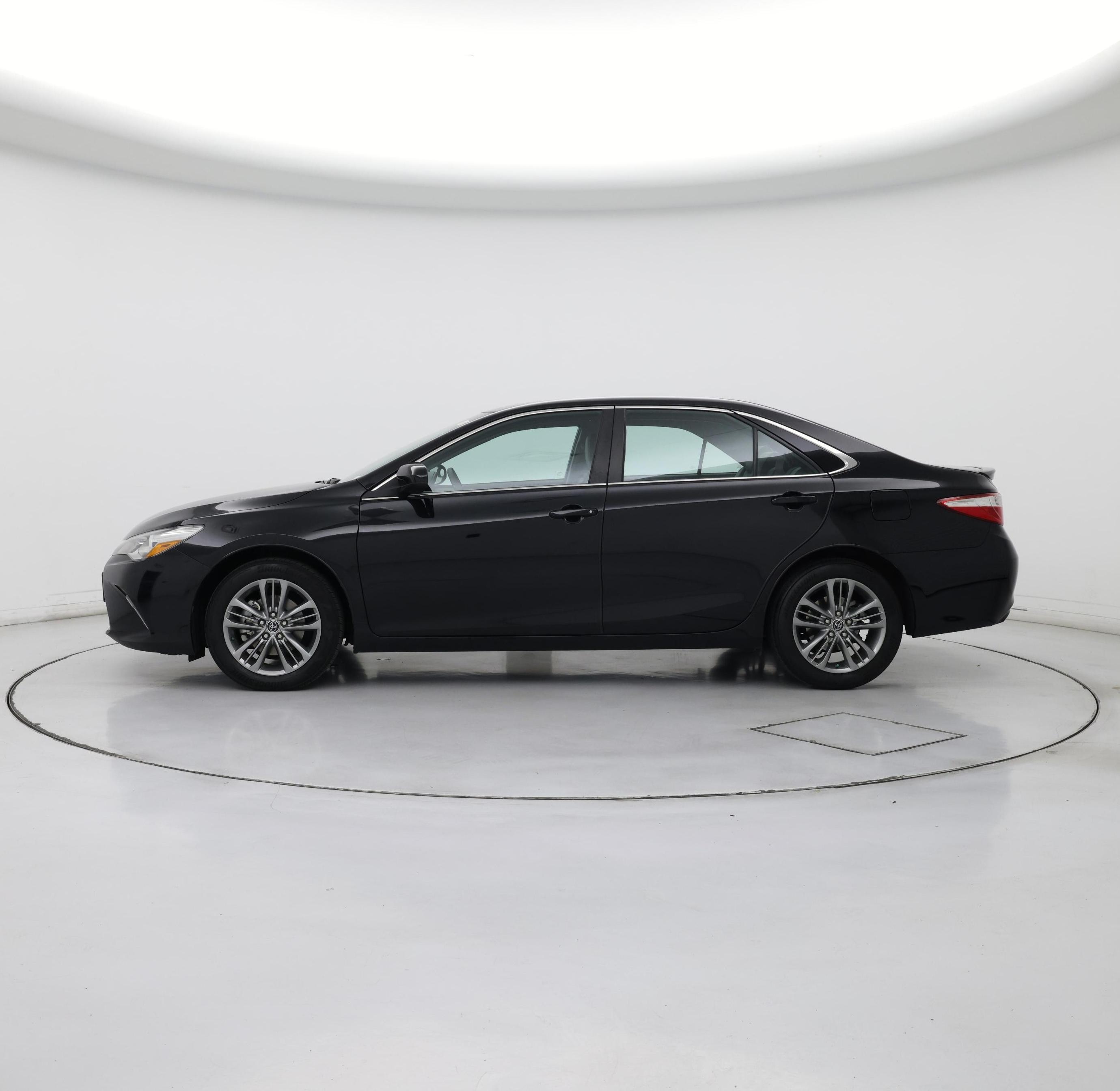 Thumbnail: 2015 Toyota Camry - 3