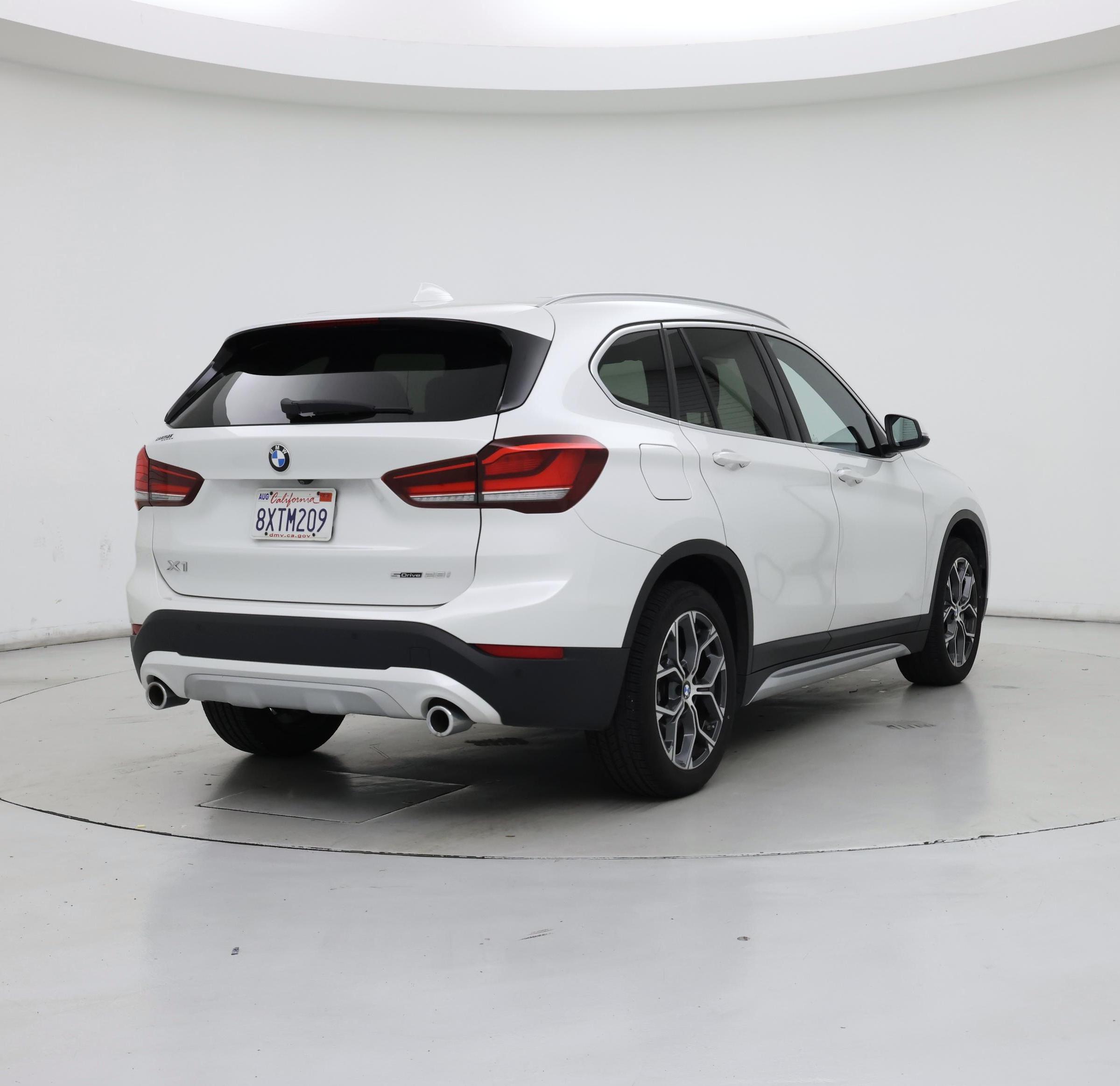 Thumbnail: 2021 BMW X1 - 8