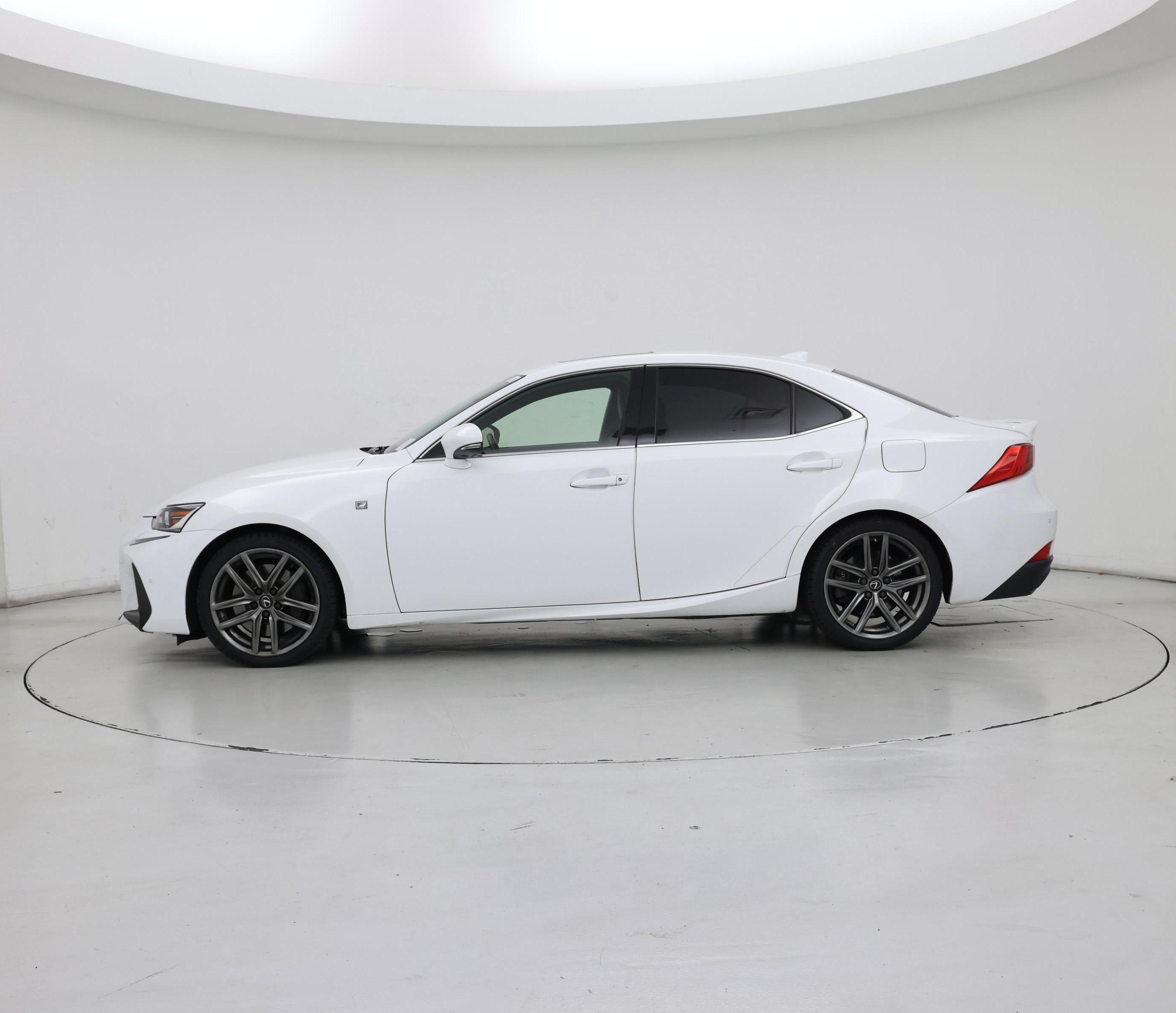 Thumbnail: 2020 Lexus IS - 3