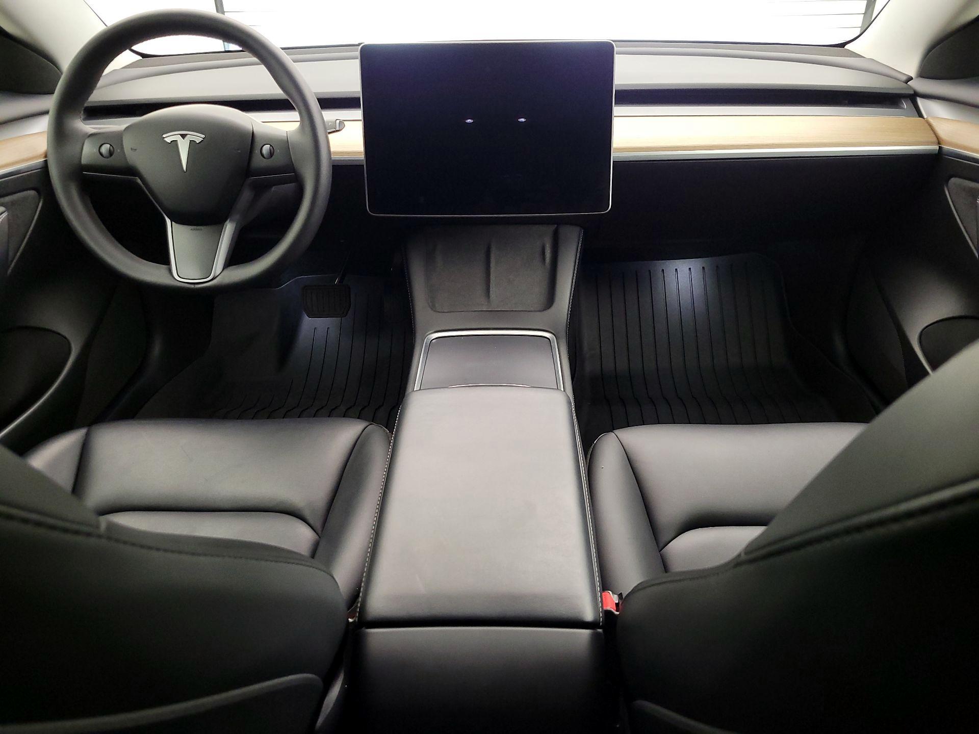 Thumbnail: 2023 Tesla Model 3 - 9