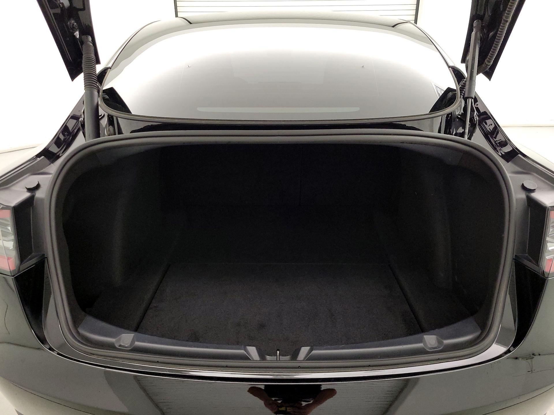 Thumbnail: 2023 Tesla Model 3 - 19