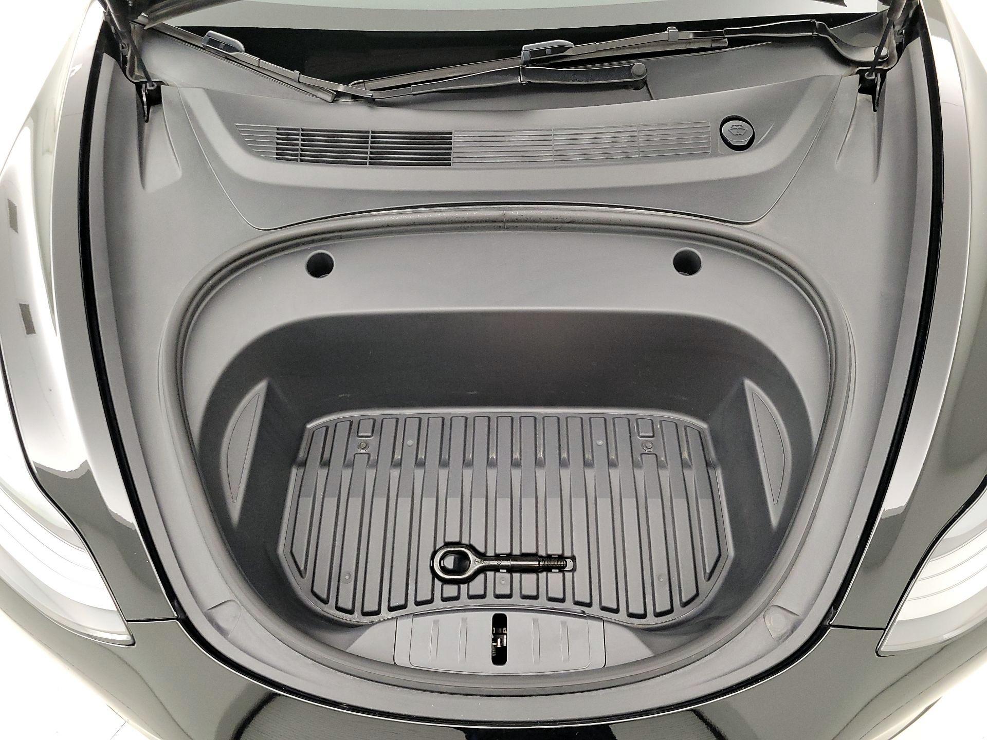 Thumbnail: 2023 Tesla Model 3 - 20