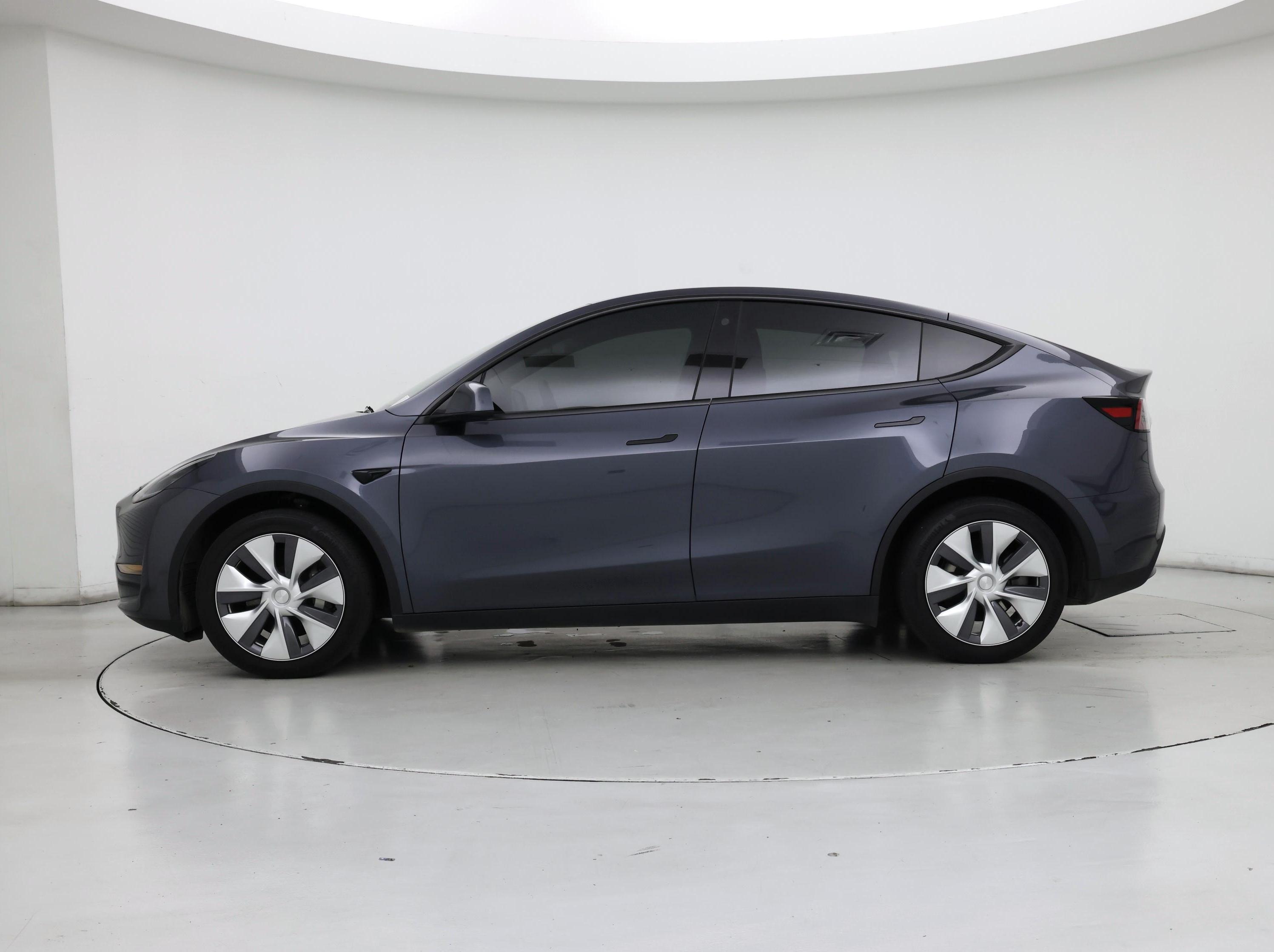 Thumbnail: 2023 Tesla Model Y - 3