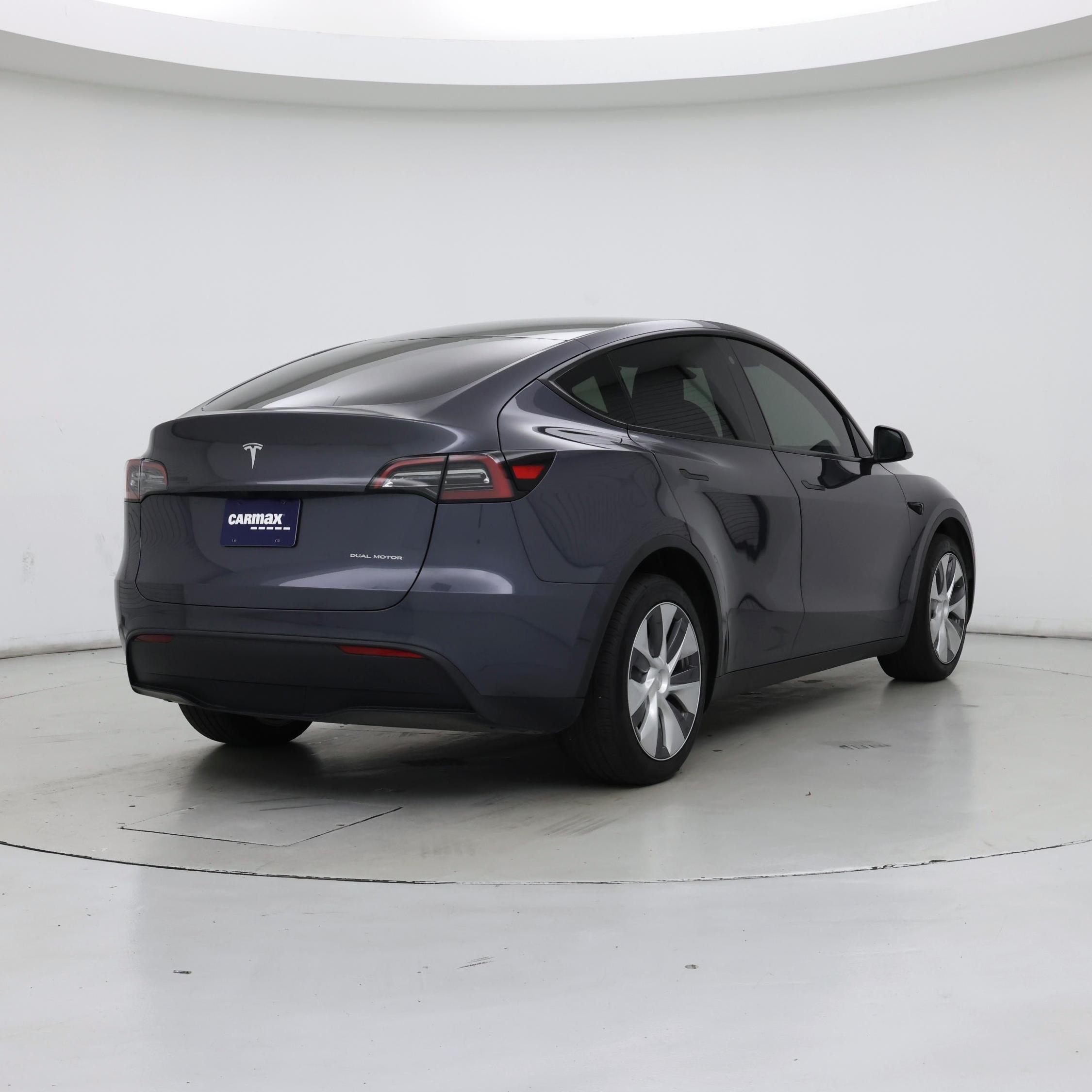 Thumbnail: 2023 Tesla Model Y - 8