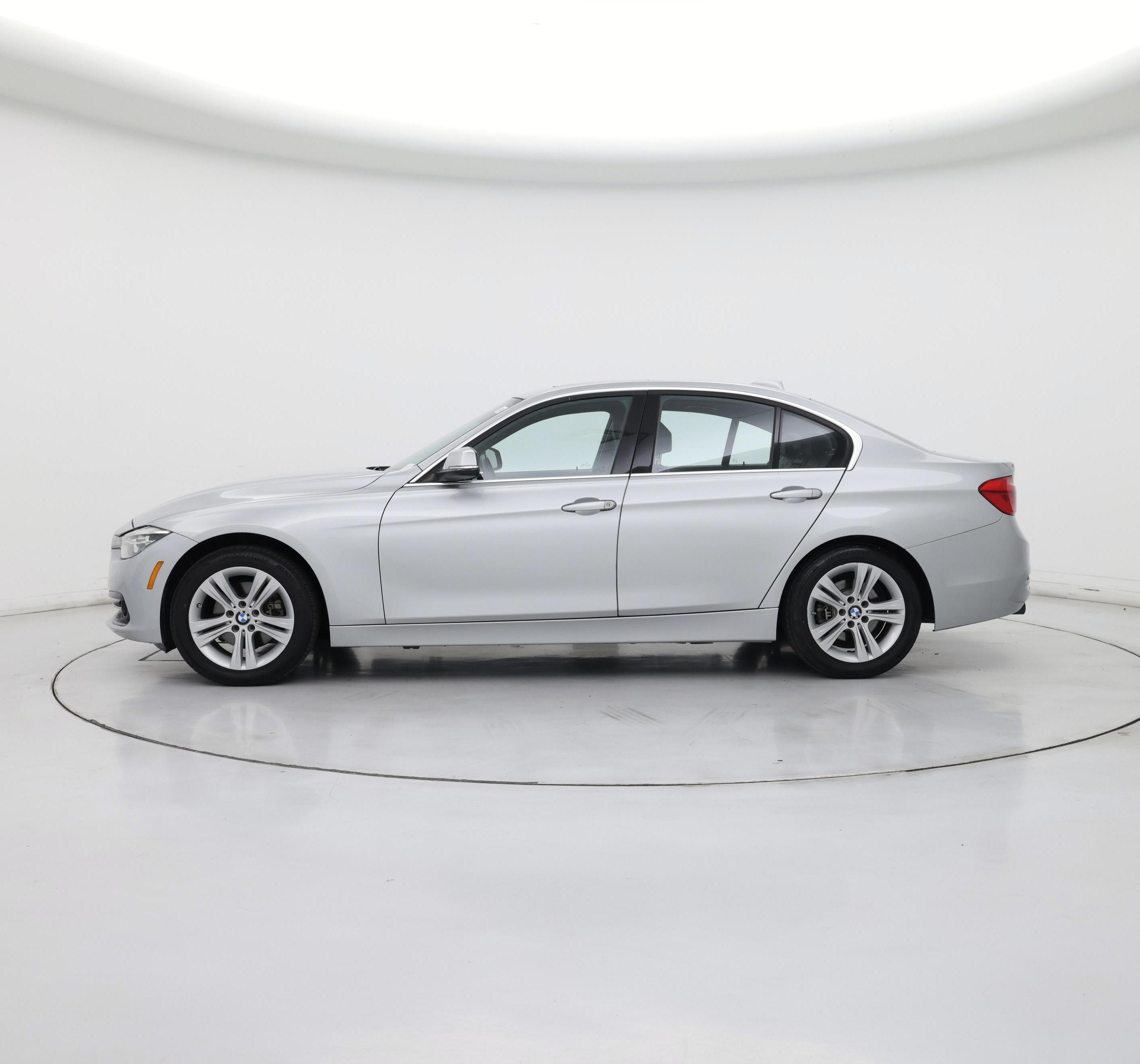 Thumbnail: 2018 BMW 3 Series - 3