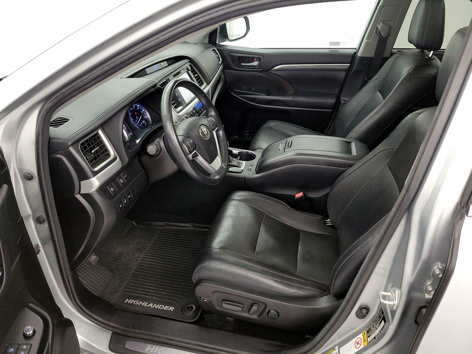 Thumbnail: 2018 Toyota Highlander - 11