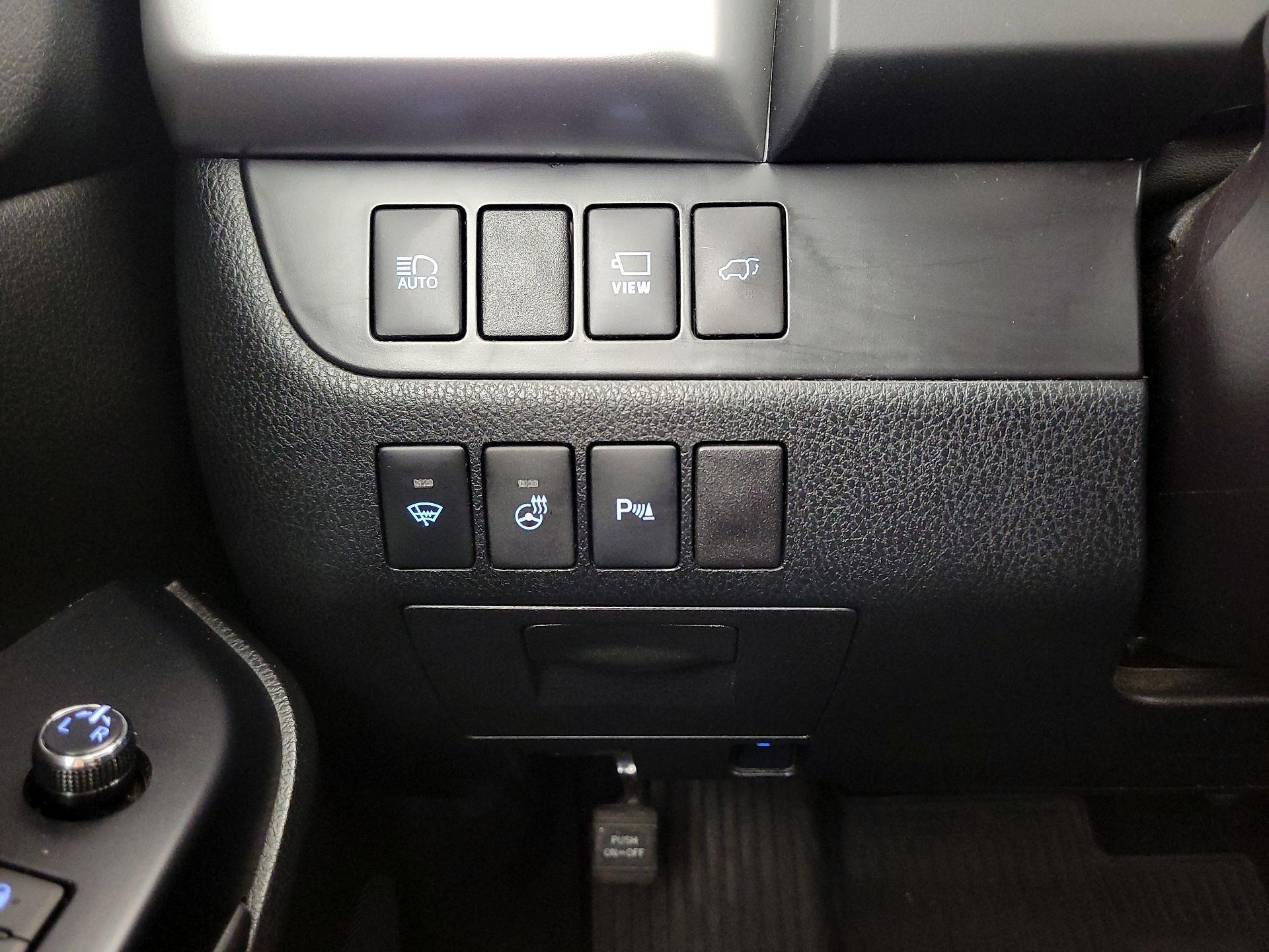 Thumbnail: 2018 Toyota Highlander - 13