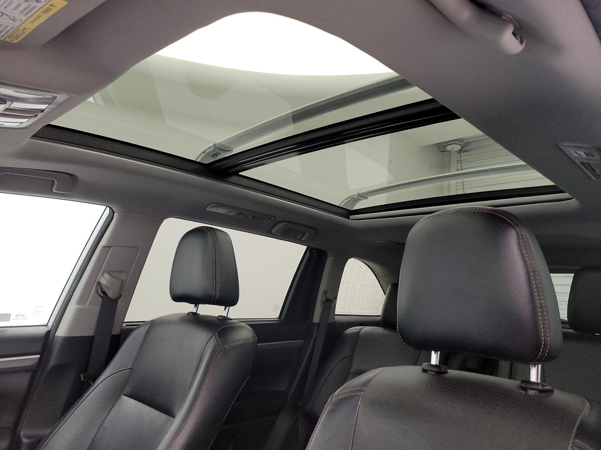 Thumbnail: 2018 Toyota Highlander - 20