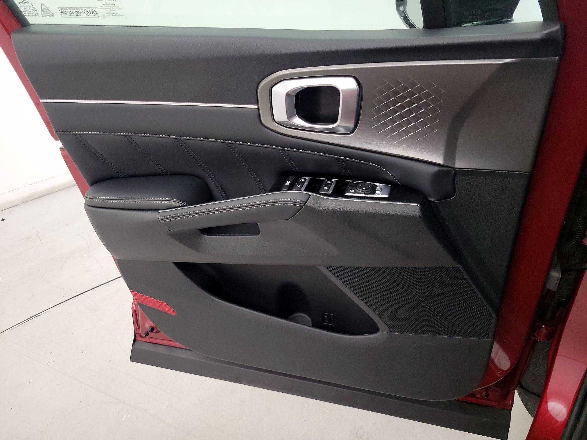 Thumbnail: 2021 Kia Sorento - 12