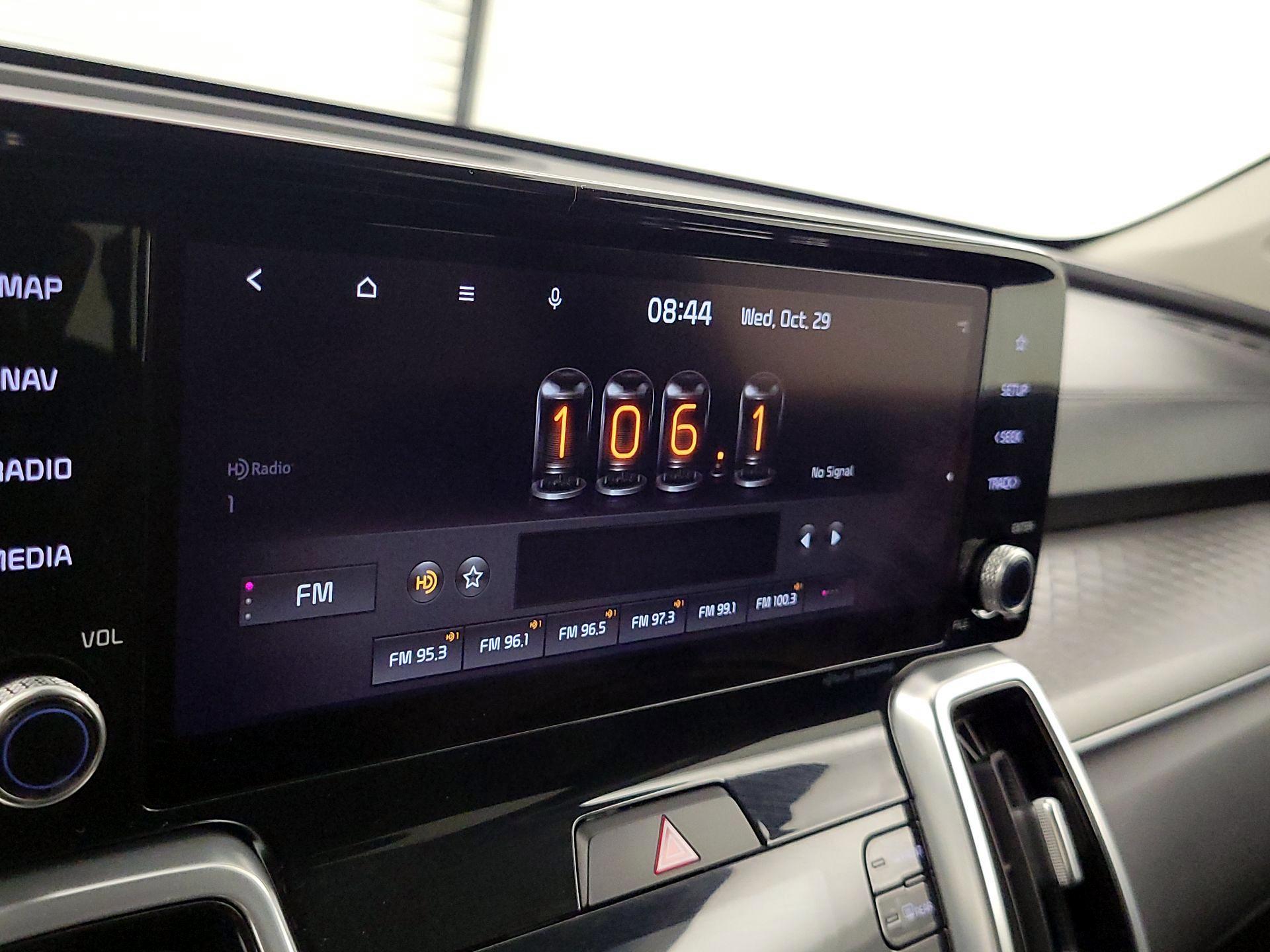 Thumbnail: 2021 Kia Sorento - 16