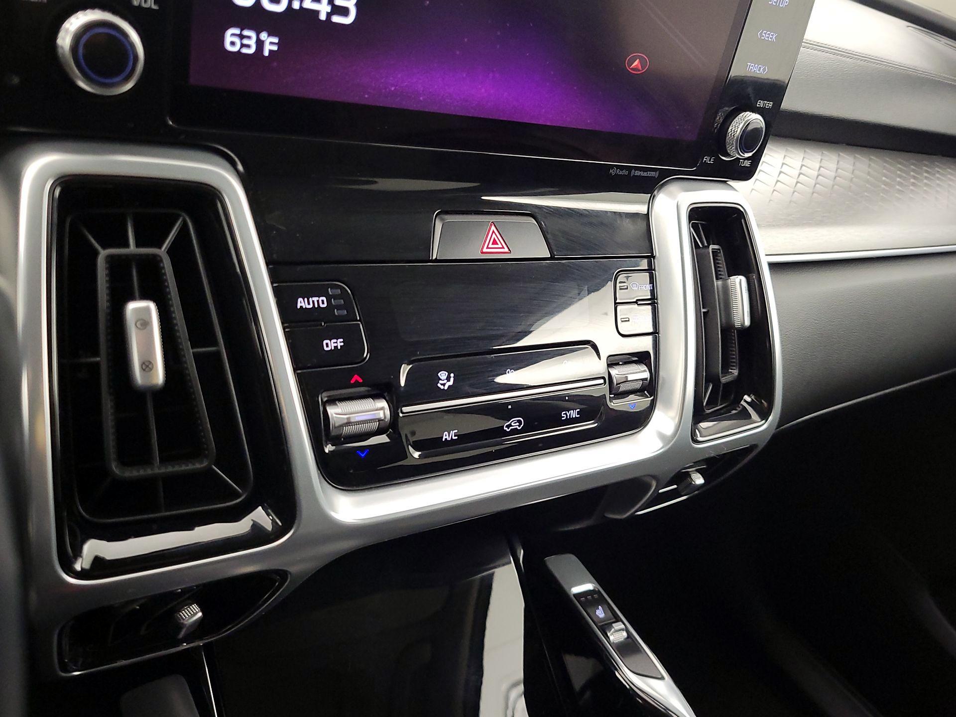 Thumbnail: 2021 Kia Sorento - 17