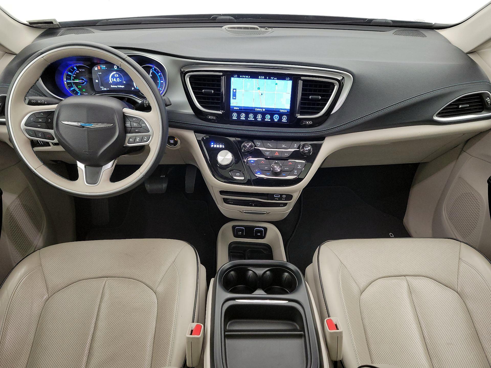 Thumbnail: 2017 Chrysler Pacifica - 9