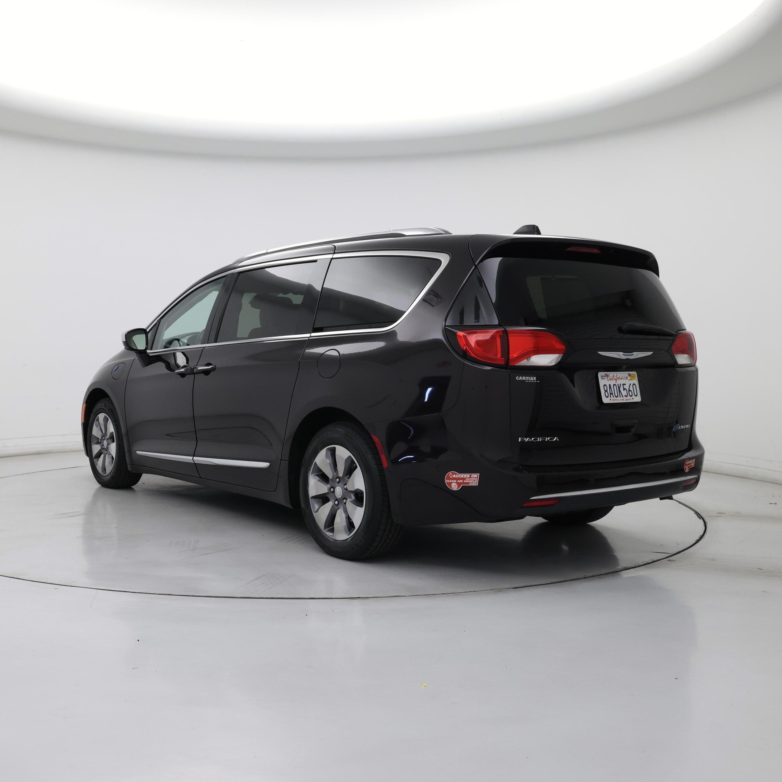 Thumbnail: 2017 Chrysler Pacifica - 2