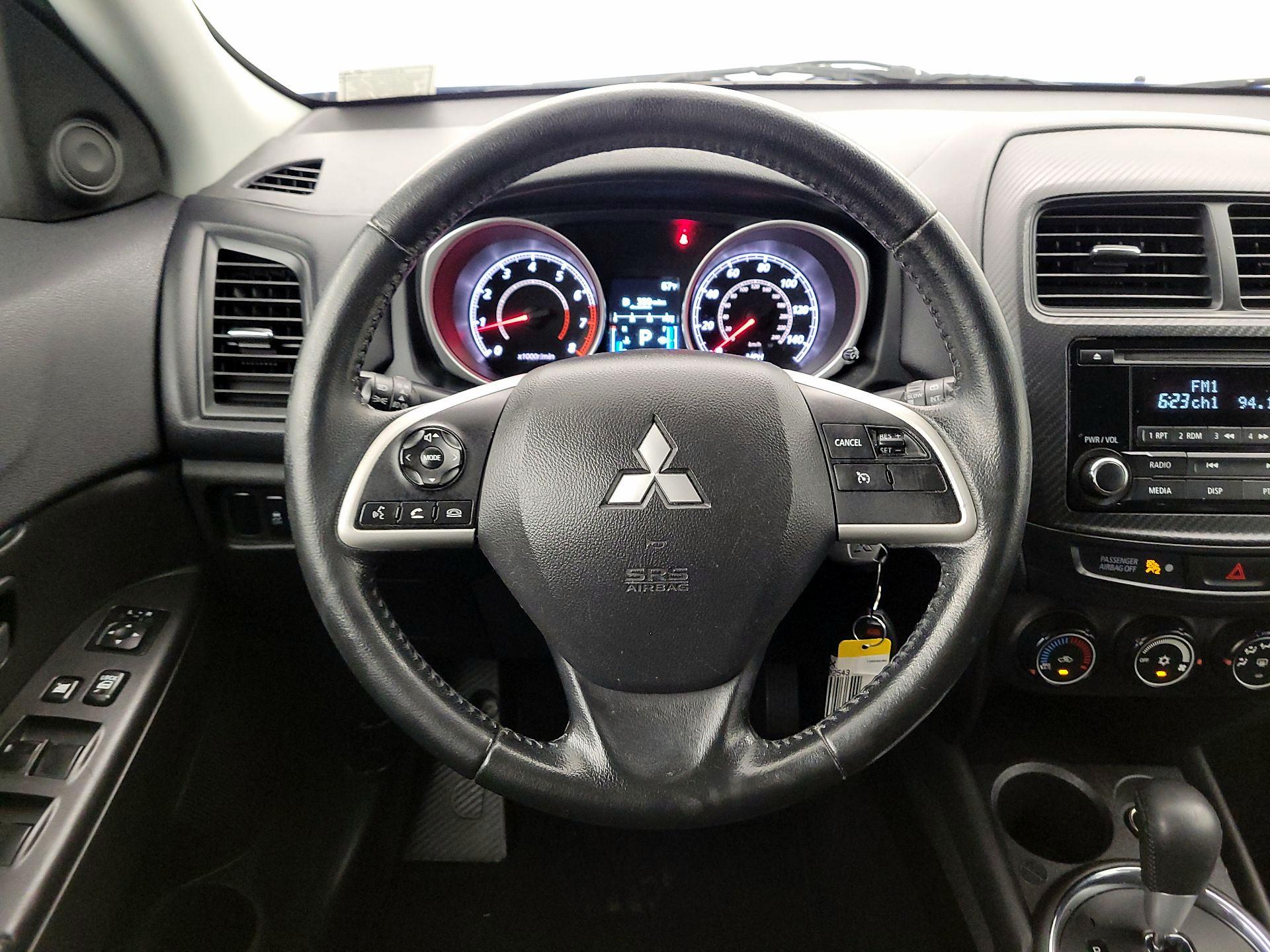 Thumbnail: 2015 Mitsubishi Outlander Sport - 10