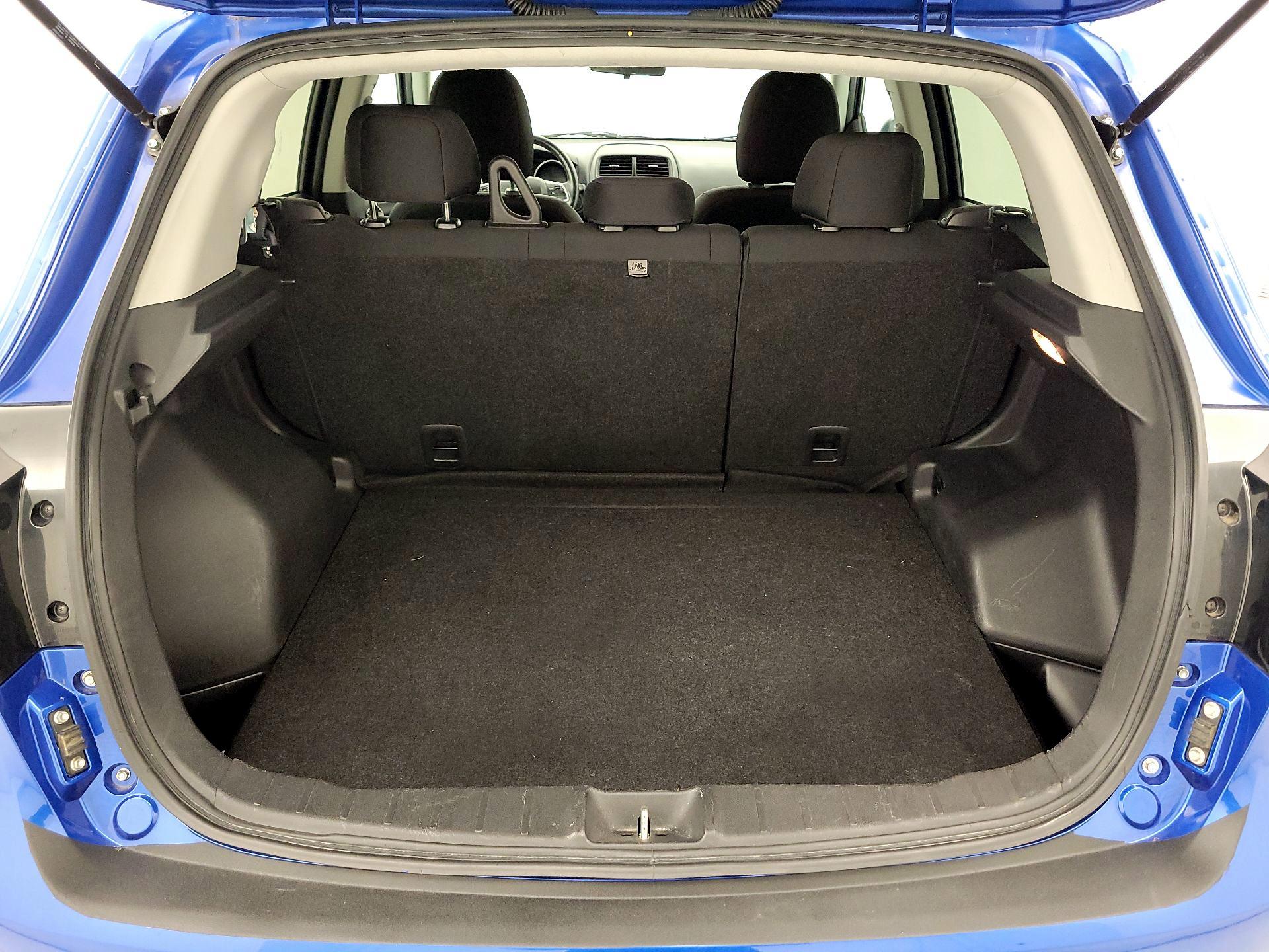Thumbnail: 2015 Mitsubishi Outlander Sport - 19