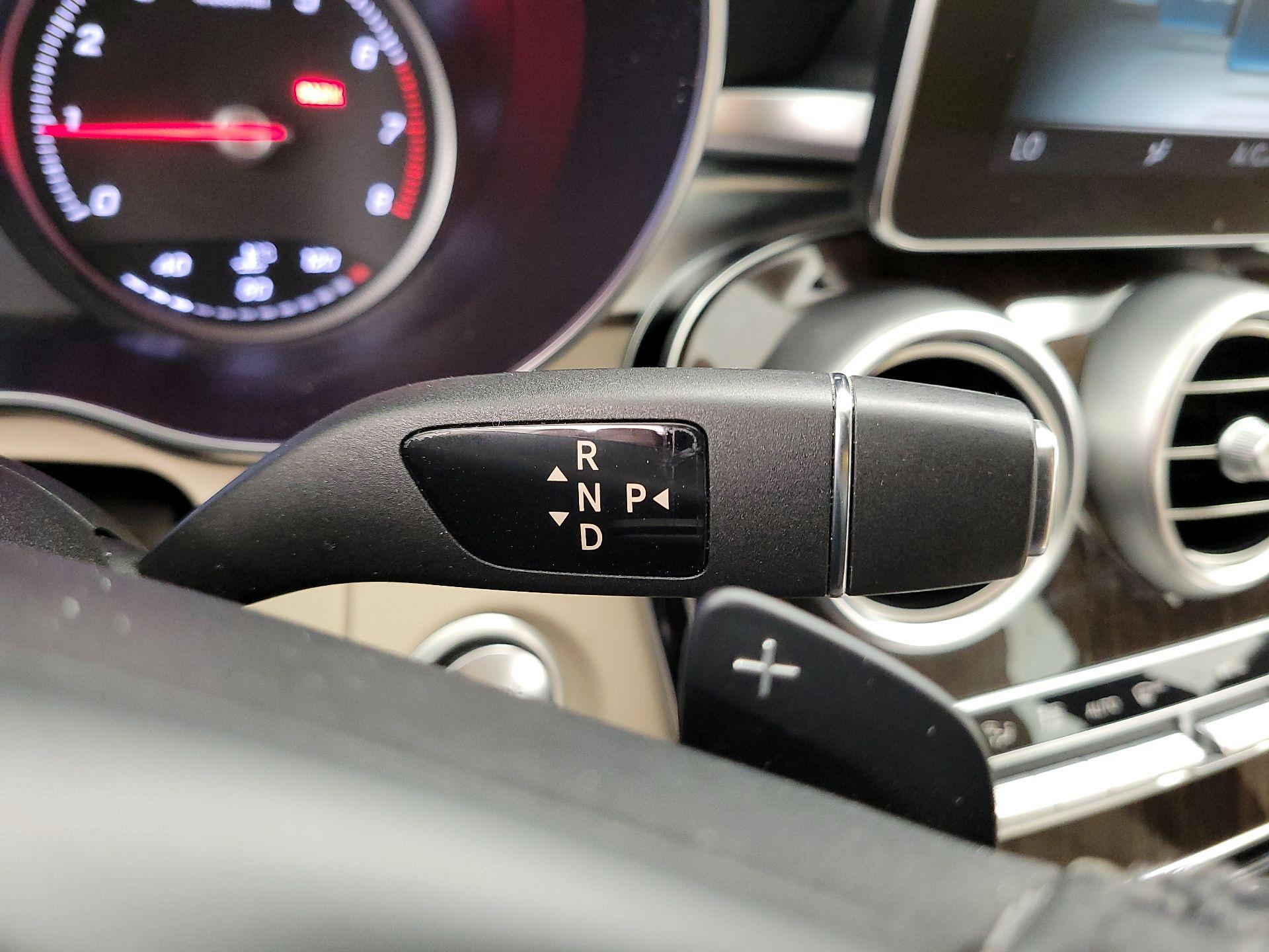 Thumbnail: 2016 Mercedes-Benz C-Class - 18