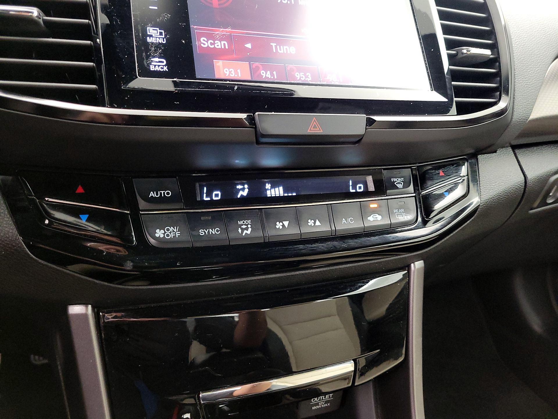 Thumbnail: 2016 Honda Accord - 16