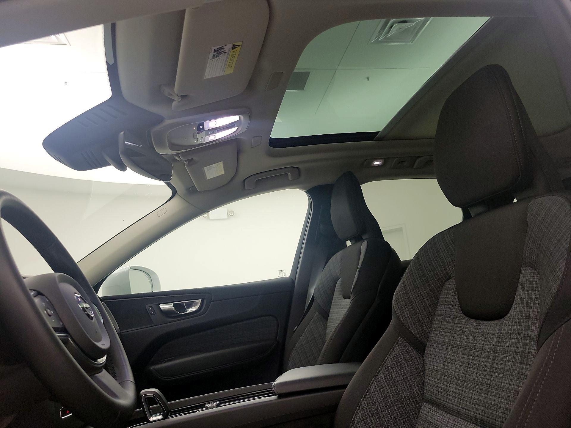 Thumbnail: 2023 Volvo XC60 - 18