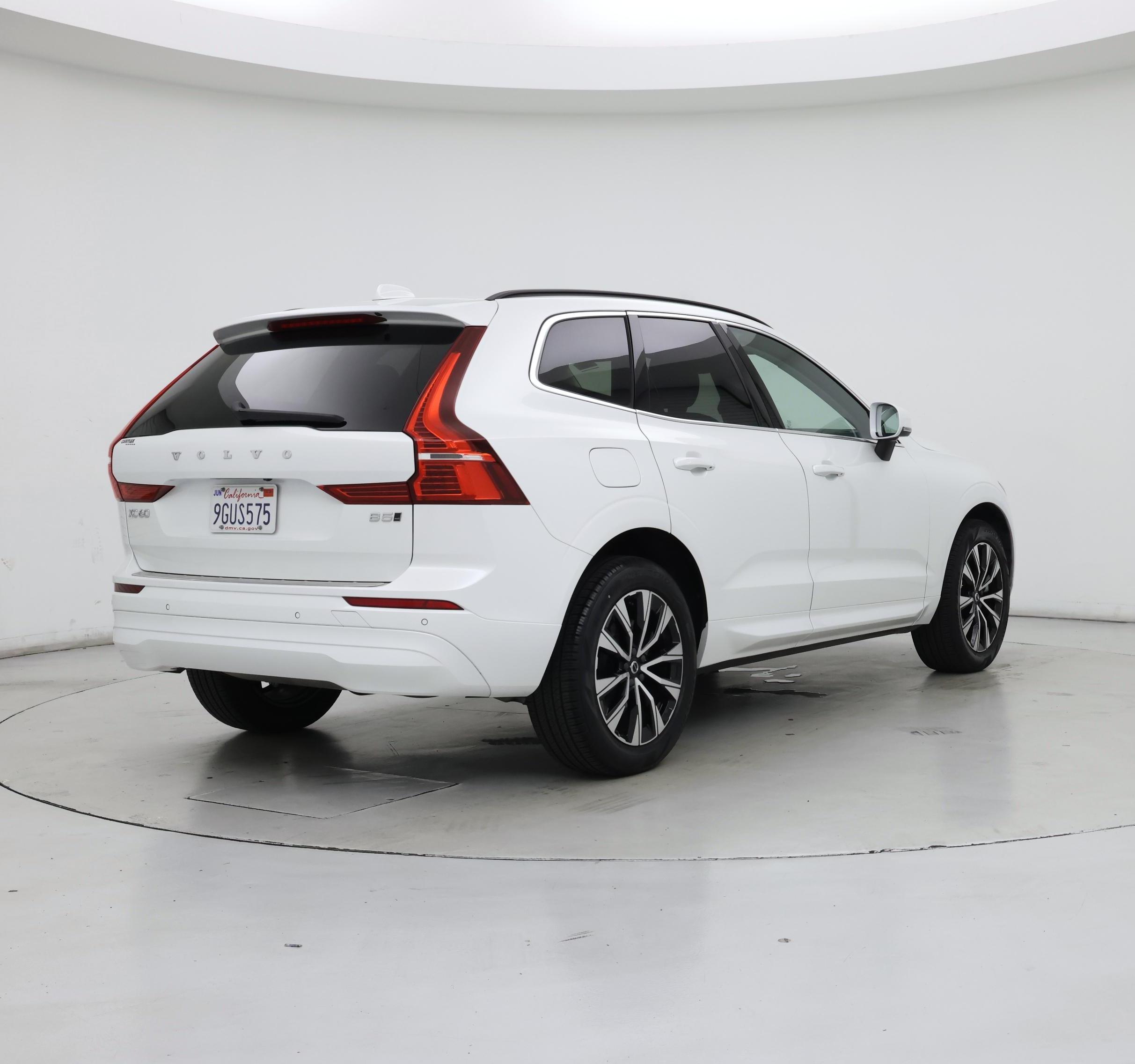 Thumbnail: 2023 Volvo XC60 - 8