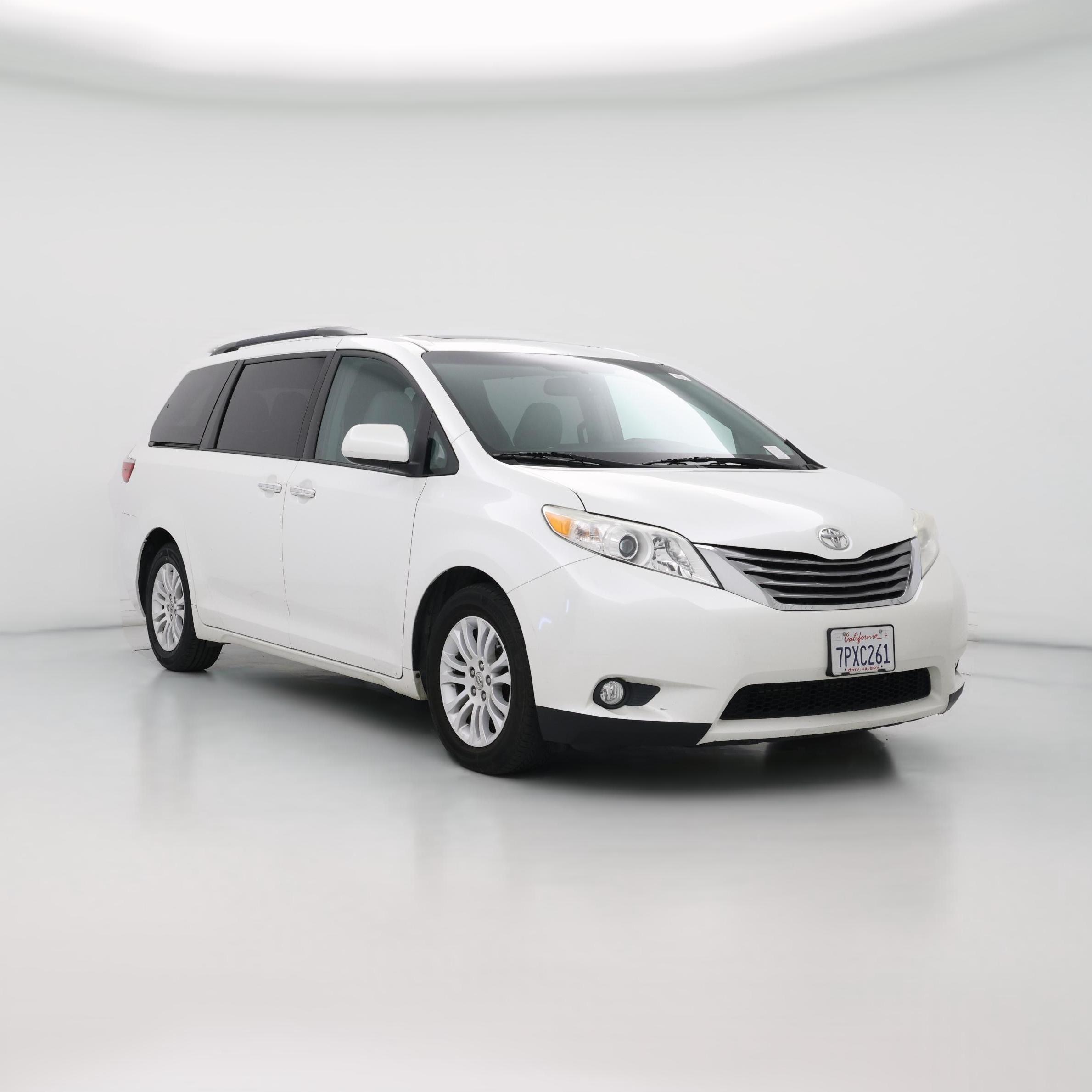 Thumbnail: 2015 Toyota Sienna - 1