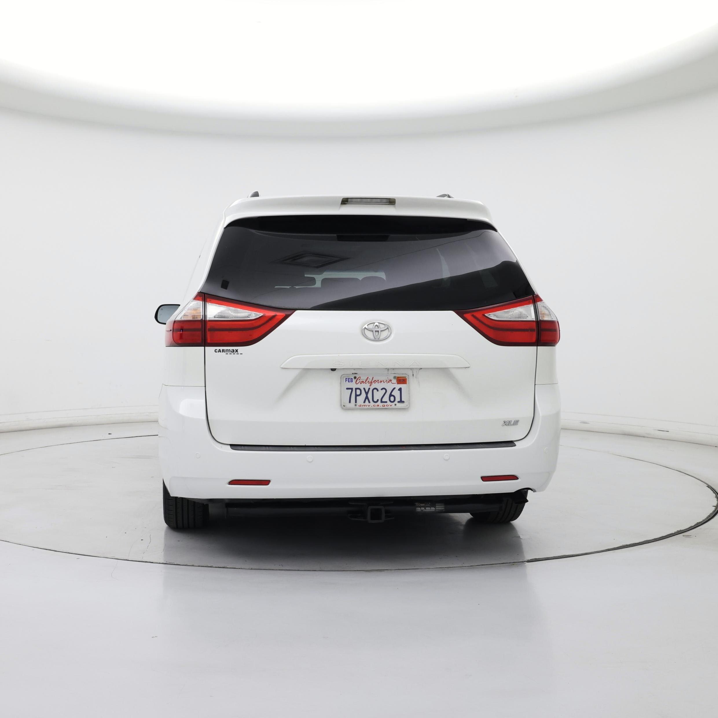 Thumbnail: 2015 Toyota Sienna - 6