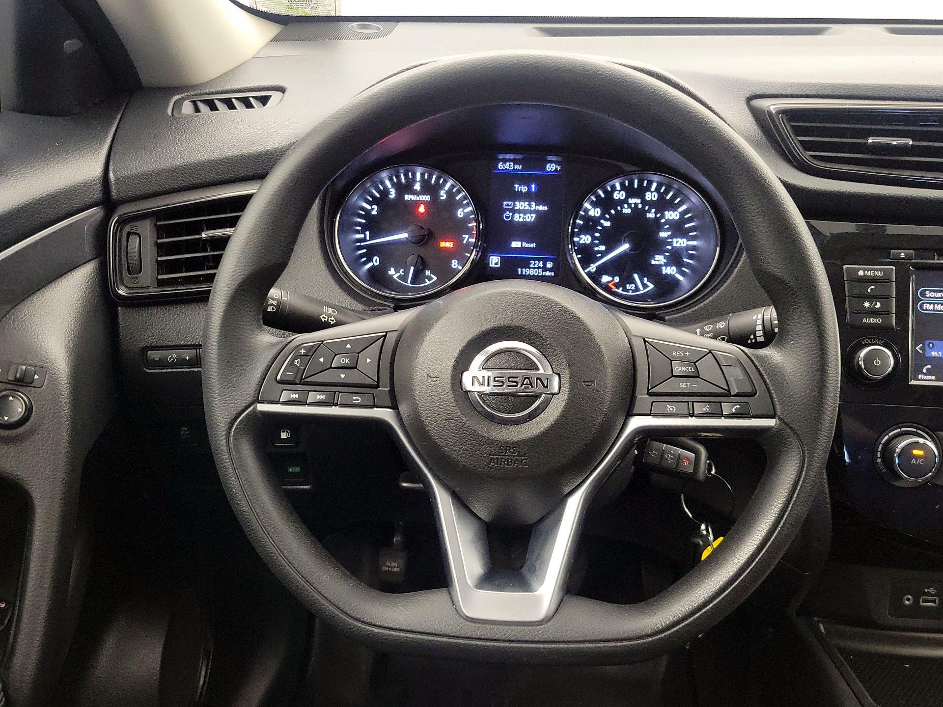 Thumbnail: 2018 Nissan Rogue - 10