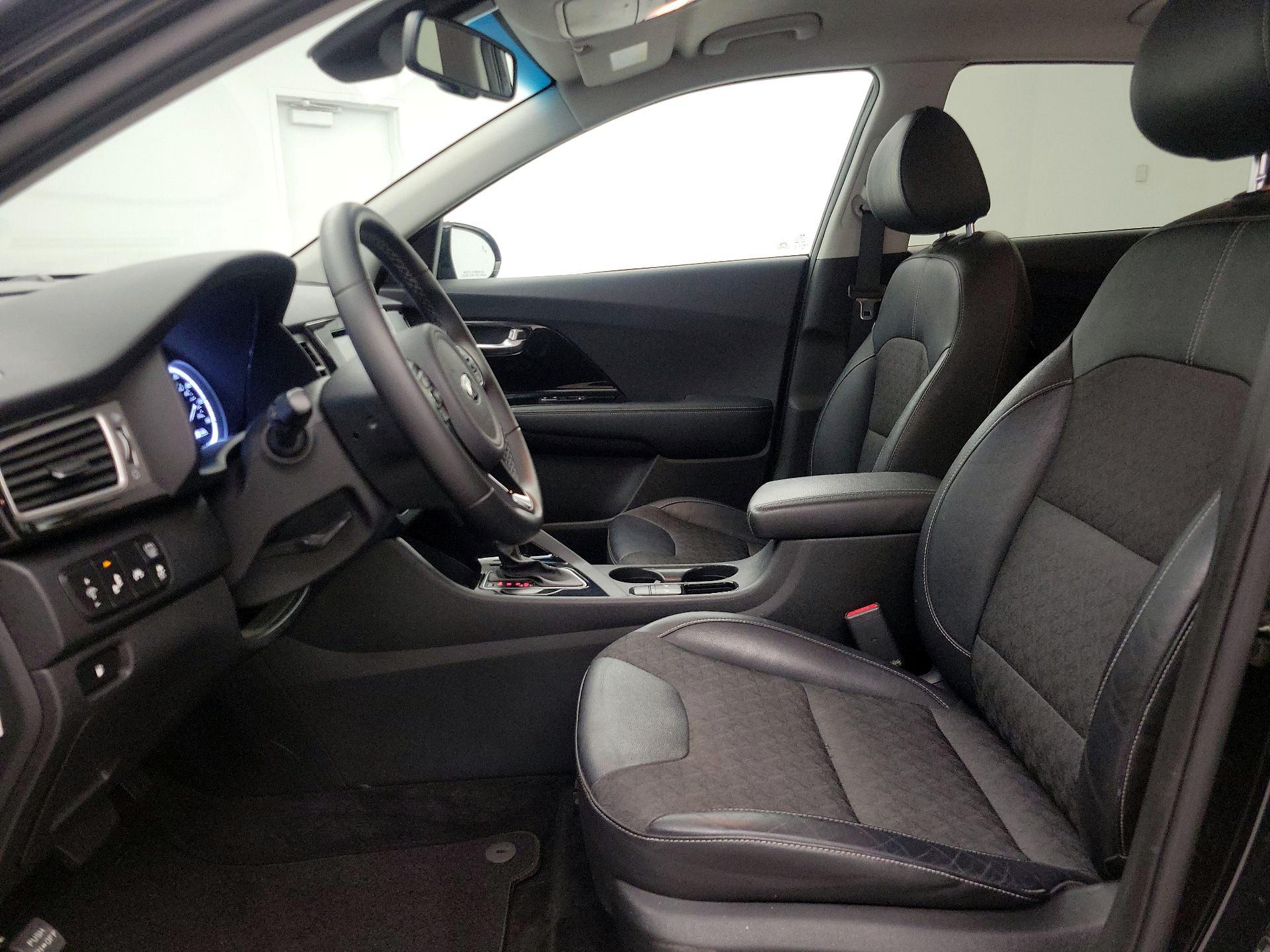 Thumbnail: 2019 Kia Niro - 11