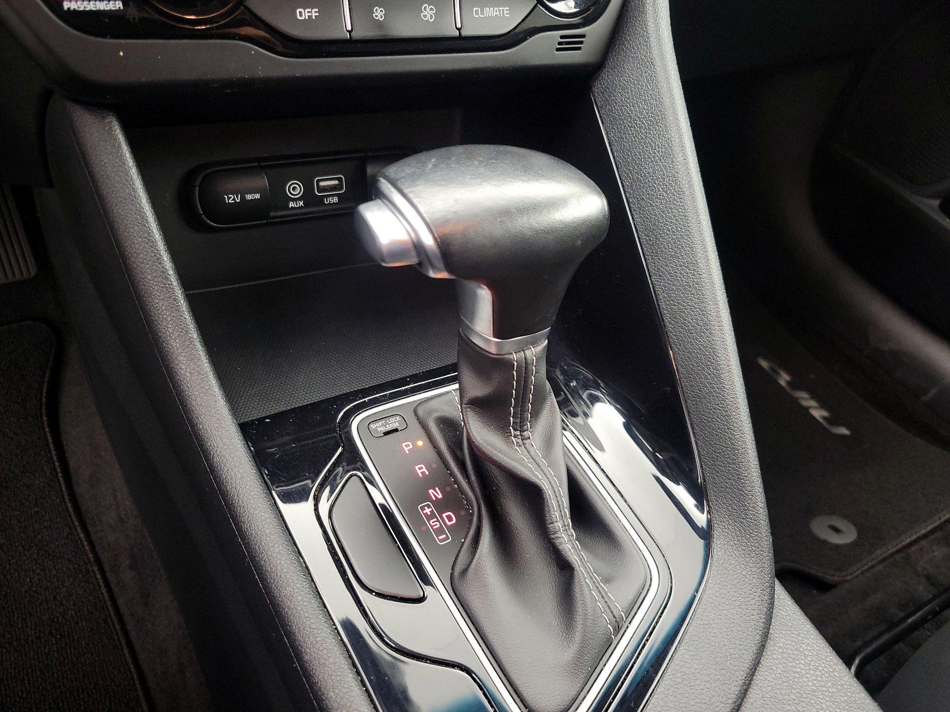 Thumbnail: 2019 Kia Niro - 17